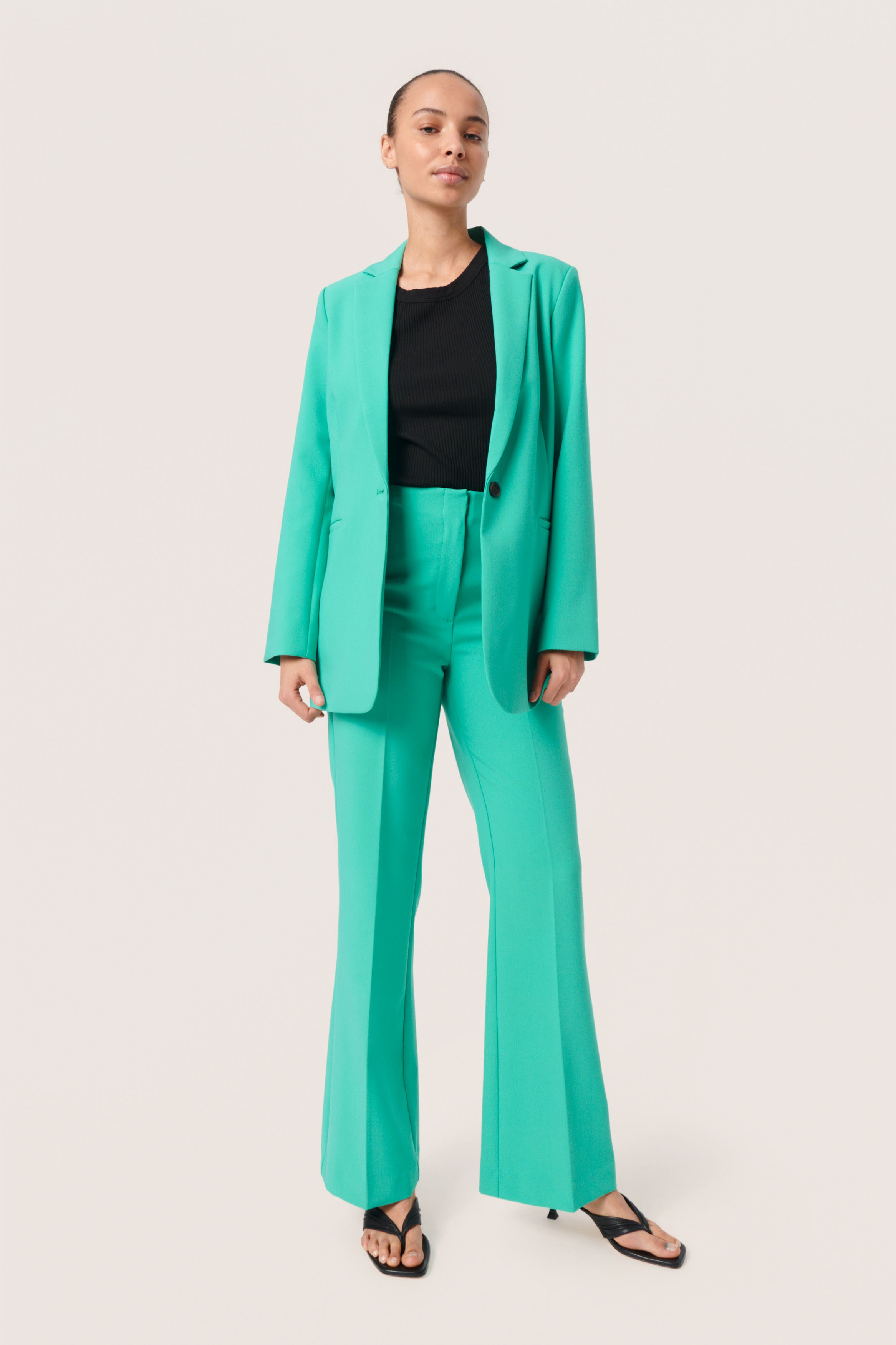 SLCorinne Blazer LOOKBOOK FRONT 30406875-165421