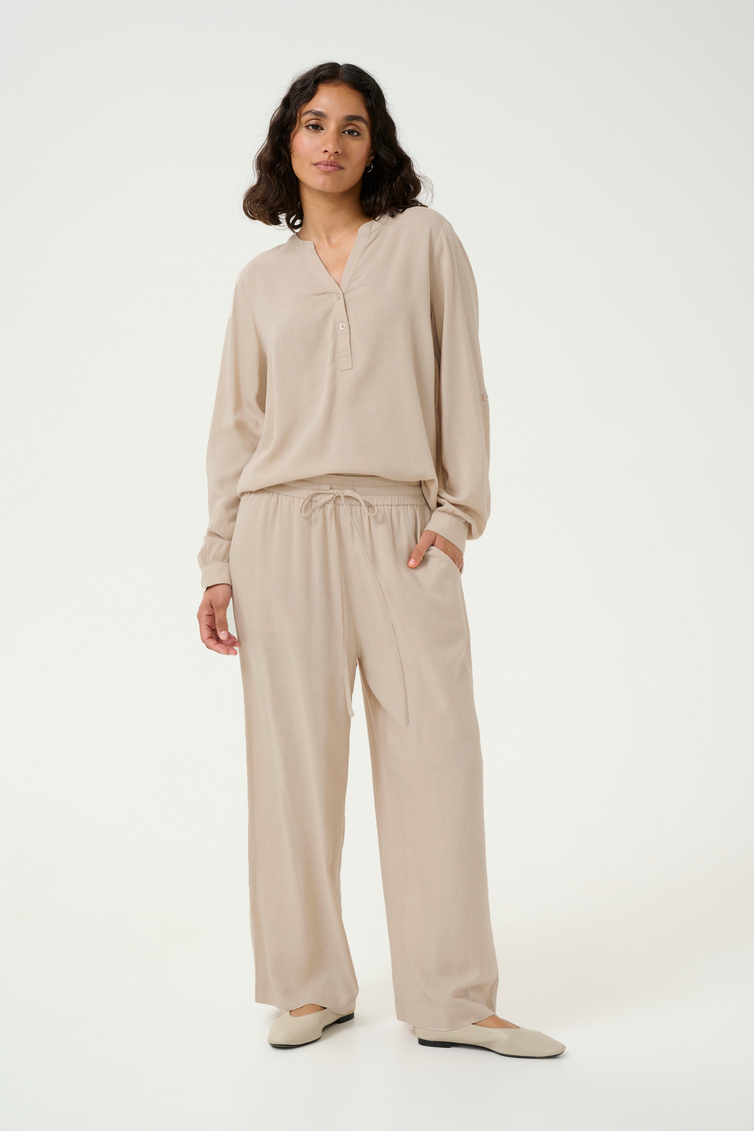 KAmilia Linen Trousers LOOKBOOK FRONT 10509666-151305