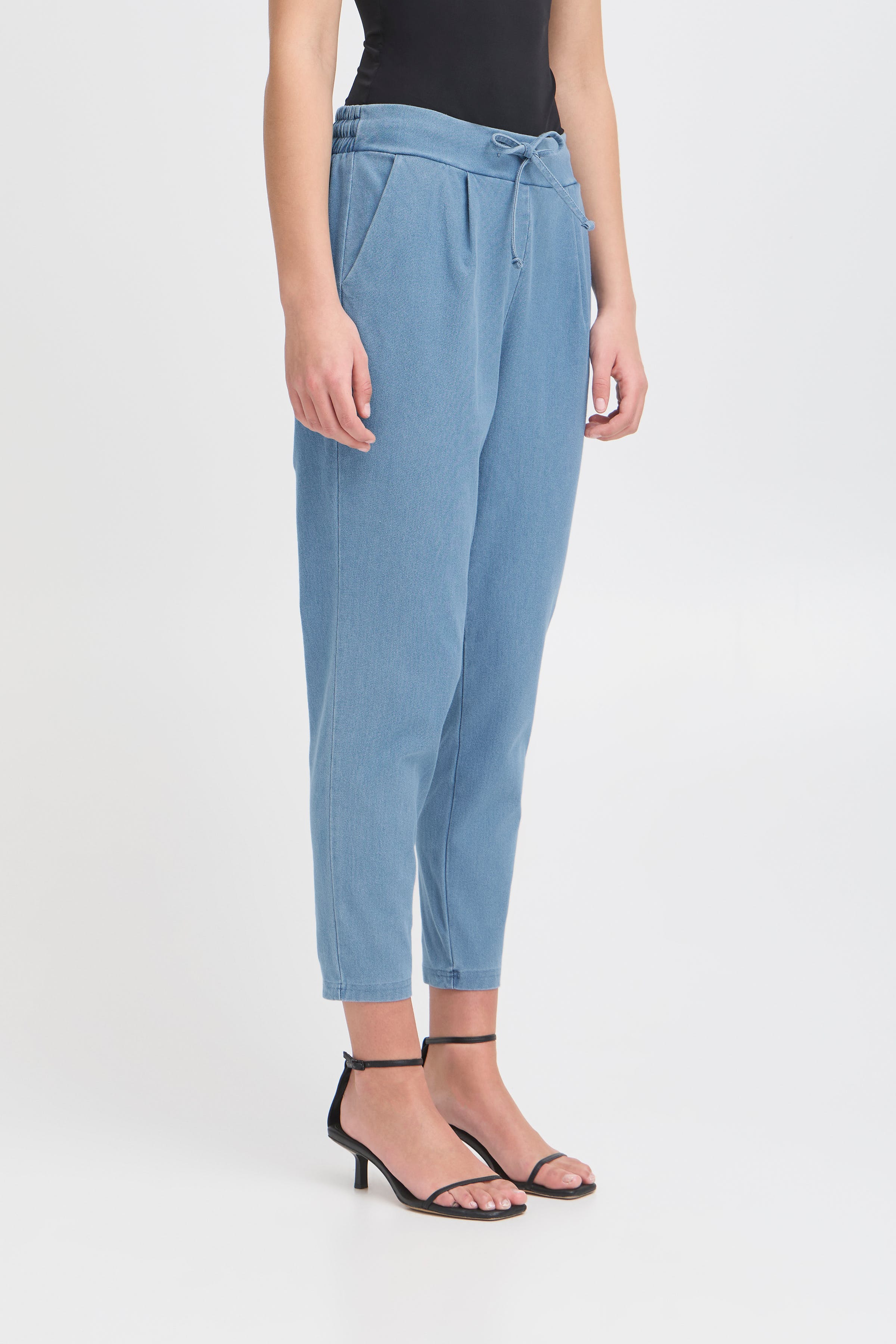 IHKATE Trousers LOOKBOOK FRONT 20123693-204711