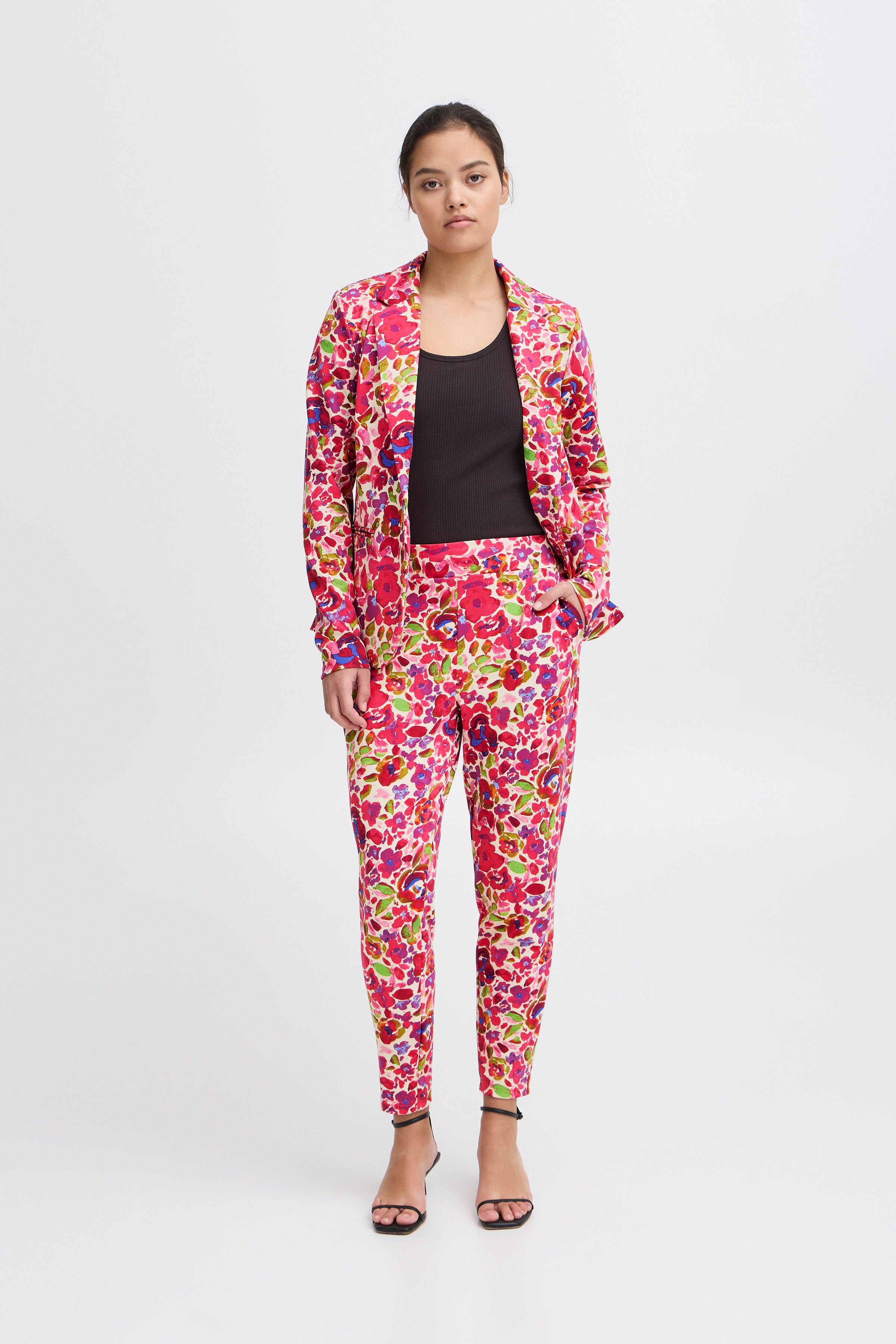 IHKATE Bukser LOOKBOOK FRONT 20120792-202925