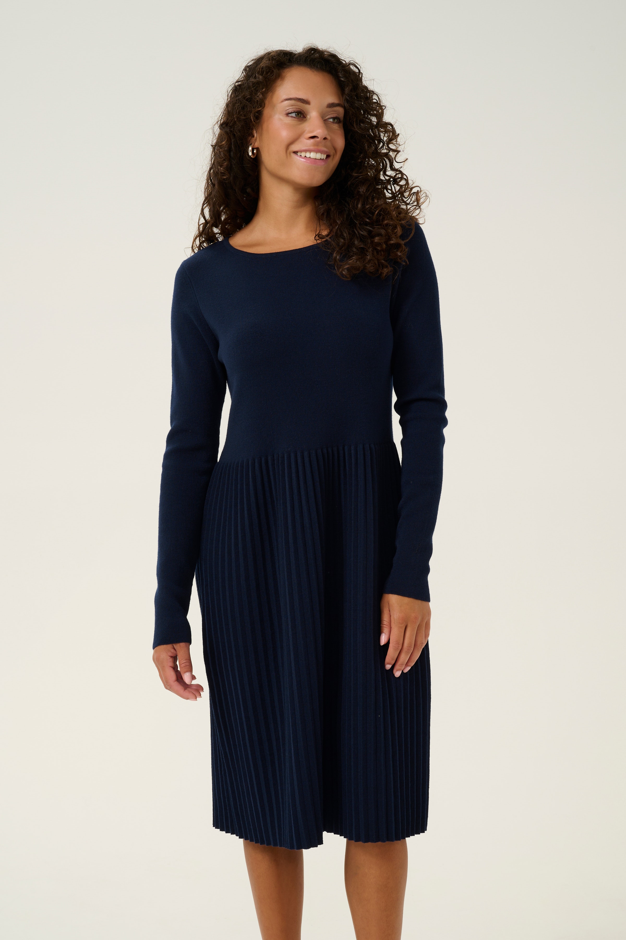 CUluci Kjole LOOKBOOK FRONT 50111749-194011