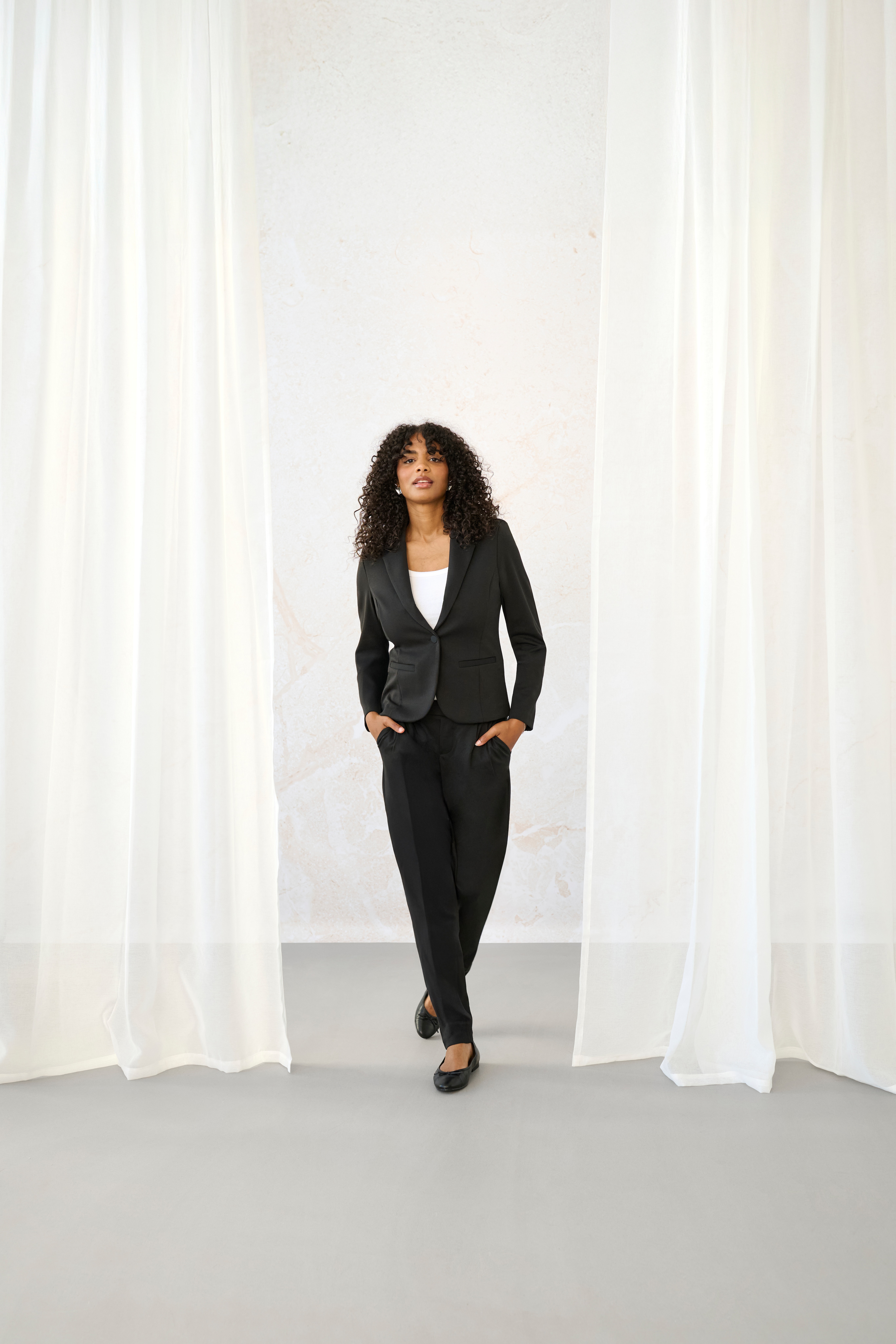 KAjenny Blazer LOCATION NONE 10508488-100121