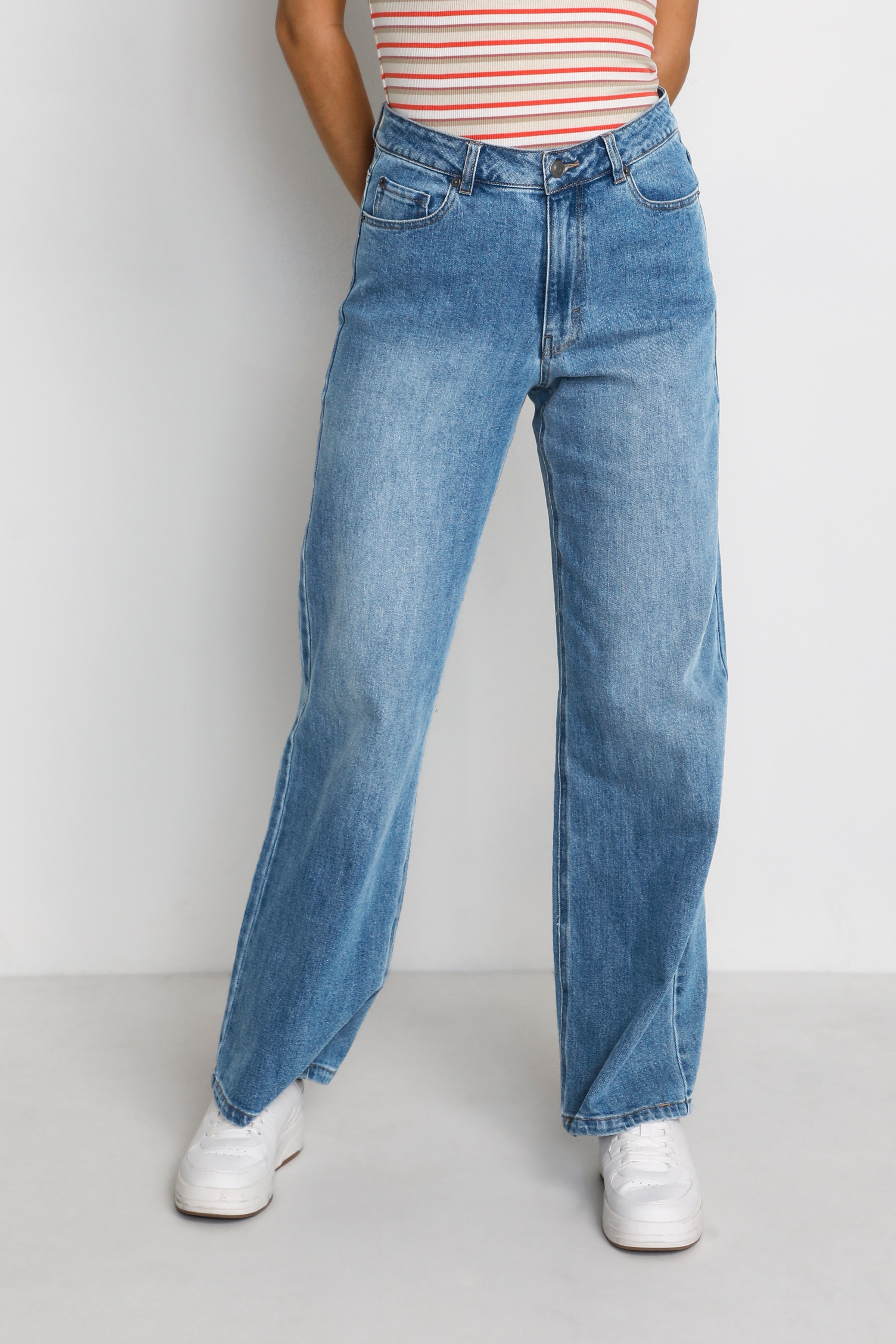 KAnico Jeans LOOKBOOK FRONT 10506252-102332