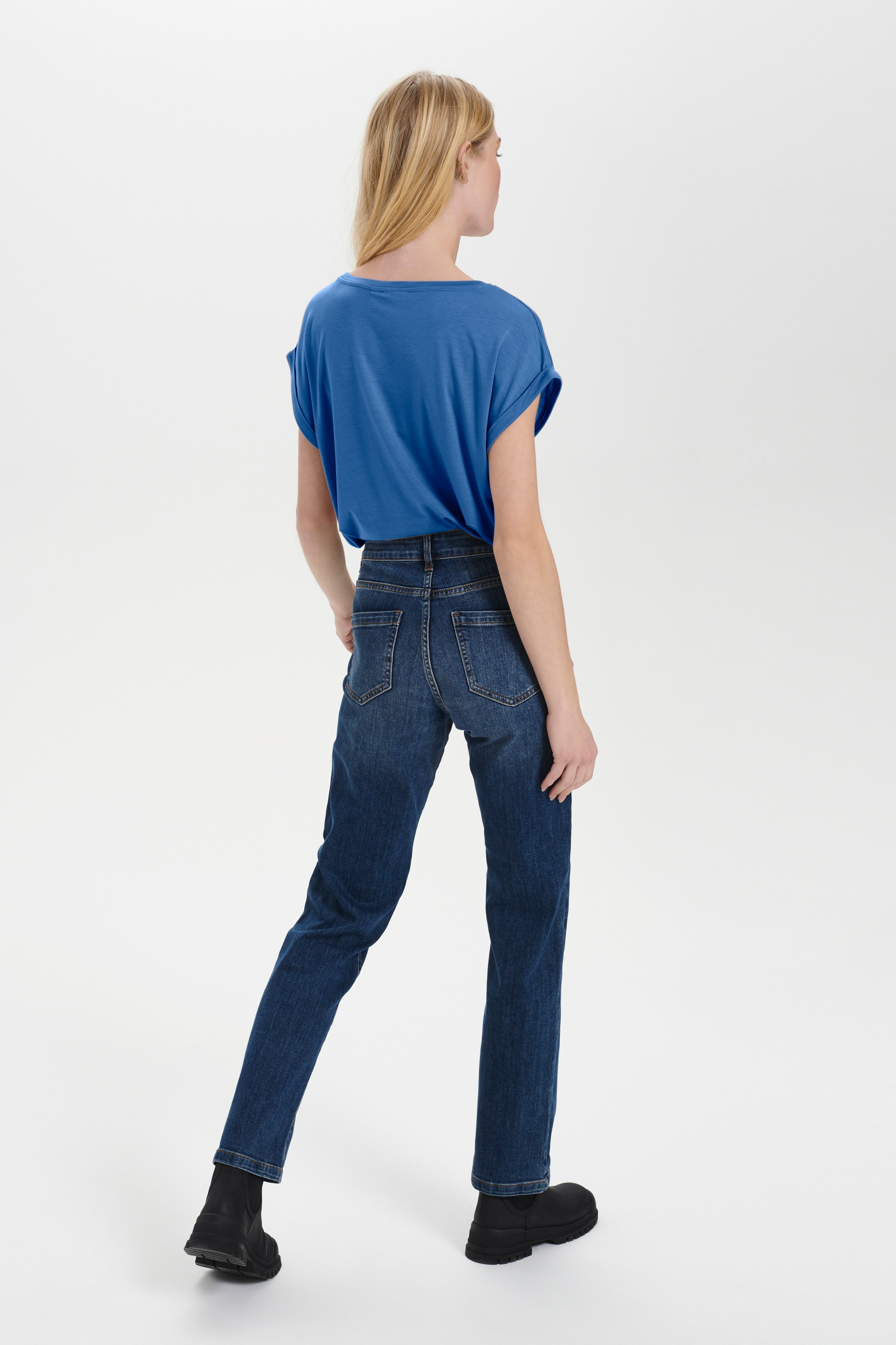 AdeliaSZ T-Shirt LOOKBOOK BACK 30501441-184141