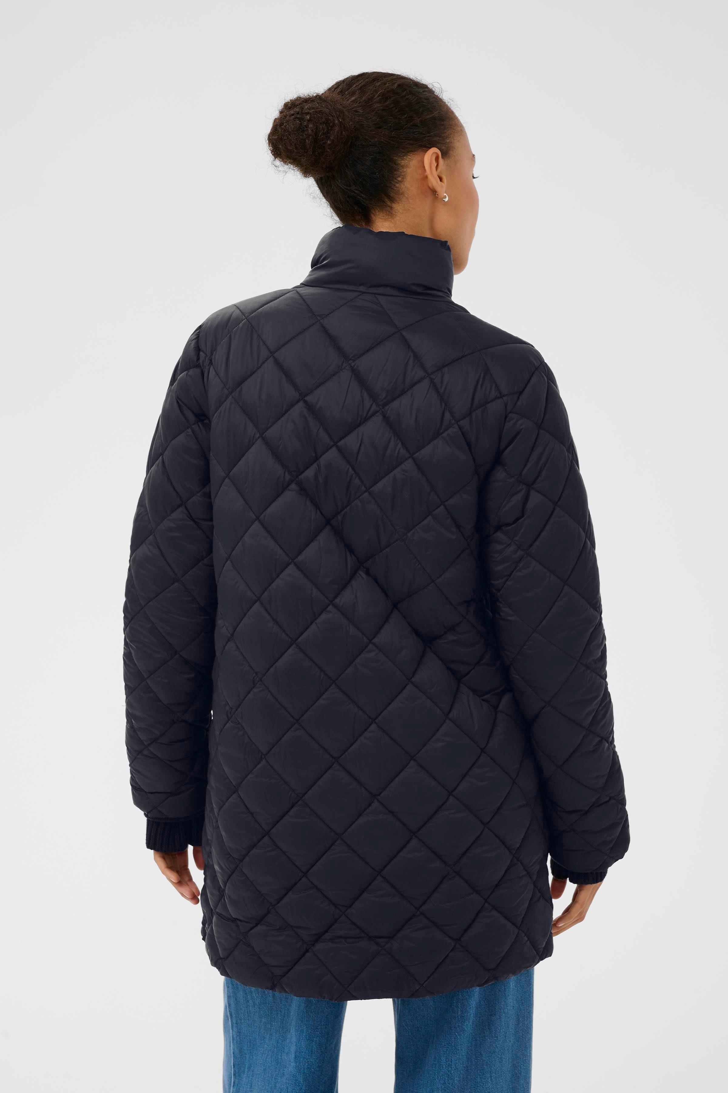 OlilanPW Outerwear LOOKBOOK BACK 30310244-194013