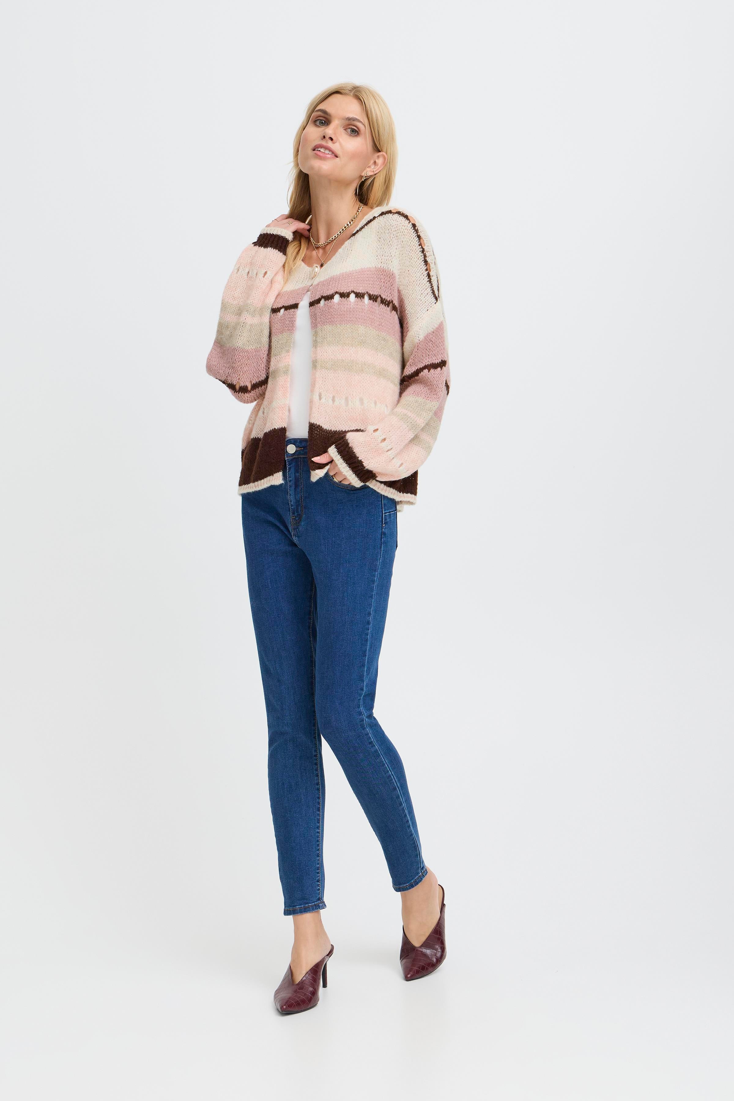 SBCUMBANA Cardigan LOOKBOOK FRONT 22101061-152210