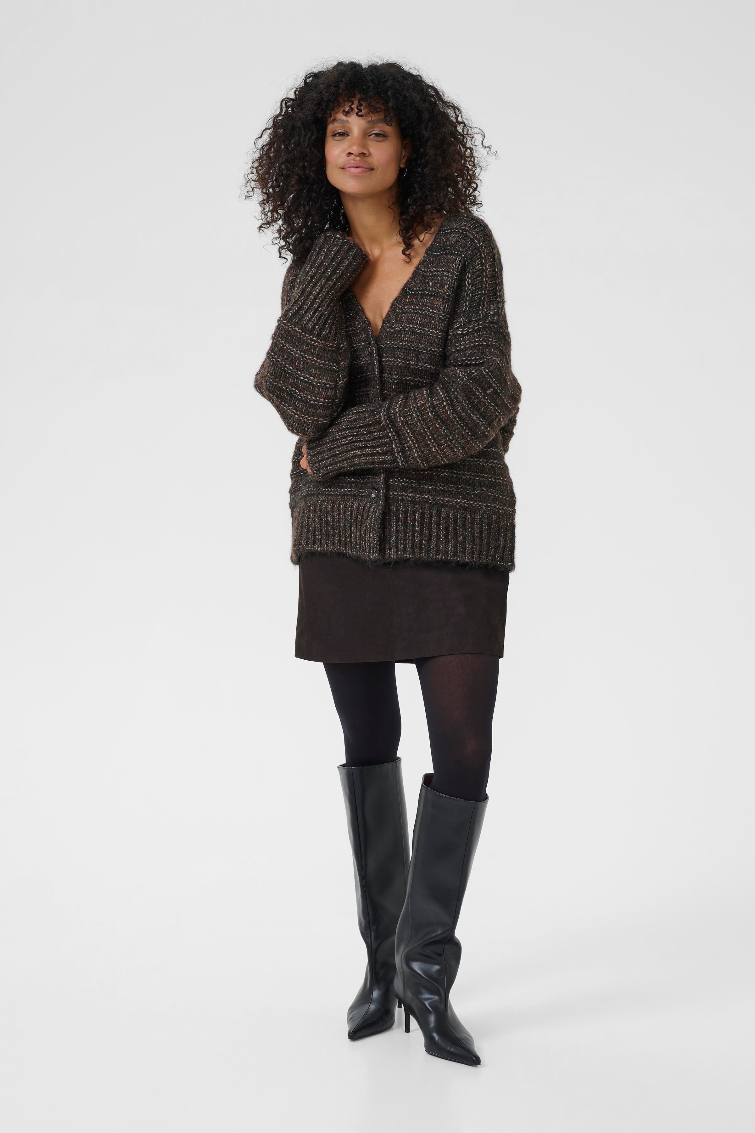 KAmarena Cardigan LOOKBOOK FRONT 10510811-1911111