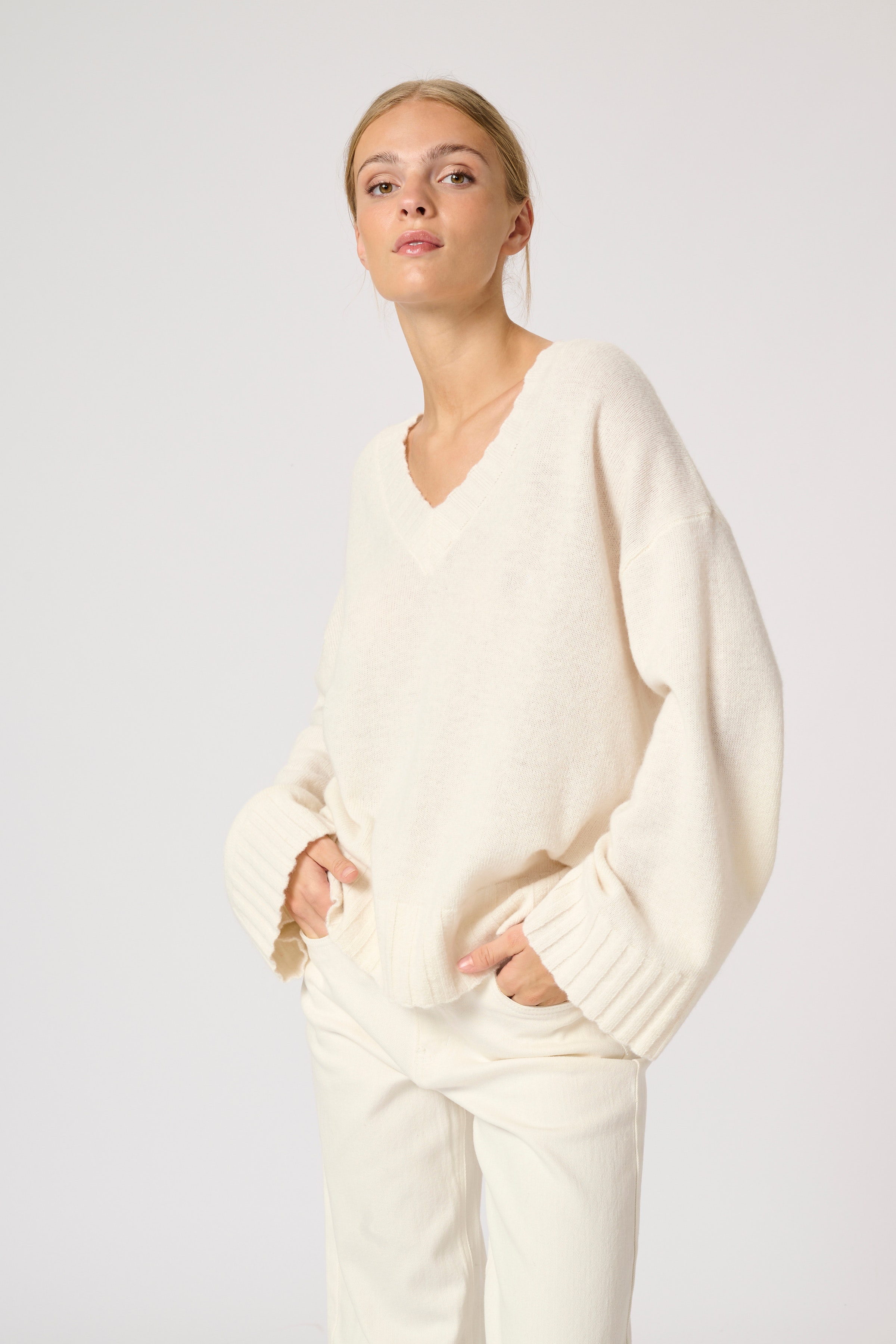 HuxiMW pullover in Wolle und Kaschmir LOOKBOOK FRONT 10704959-110602