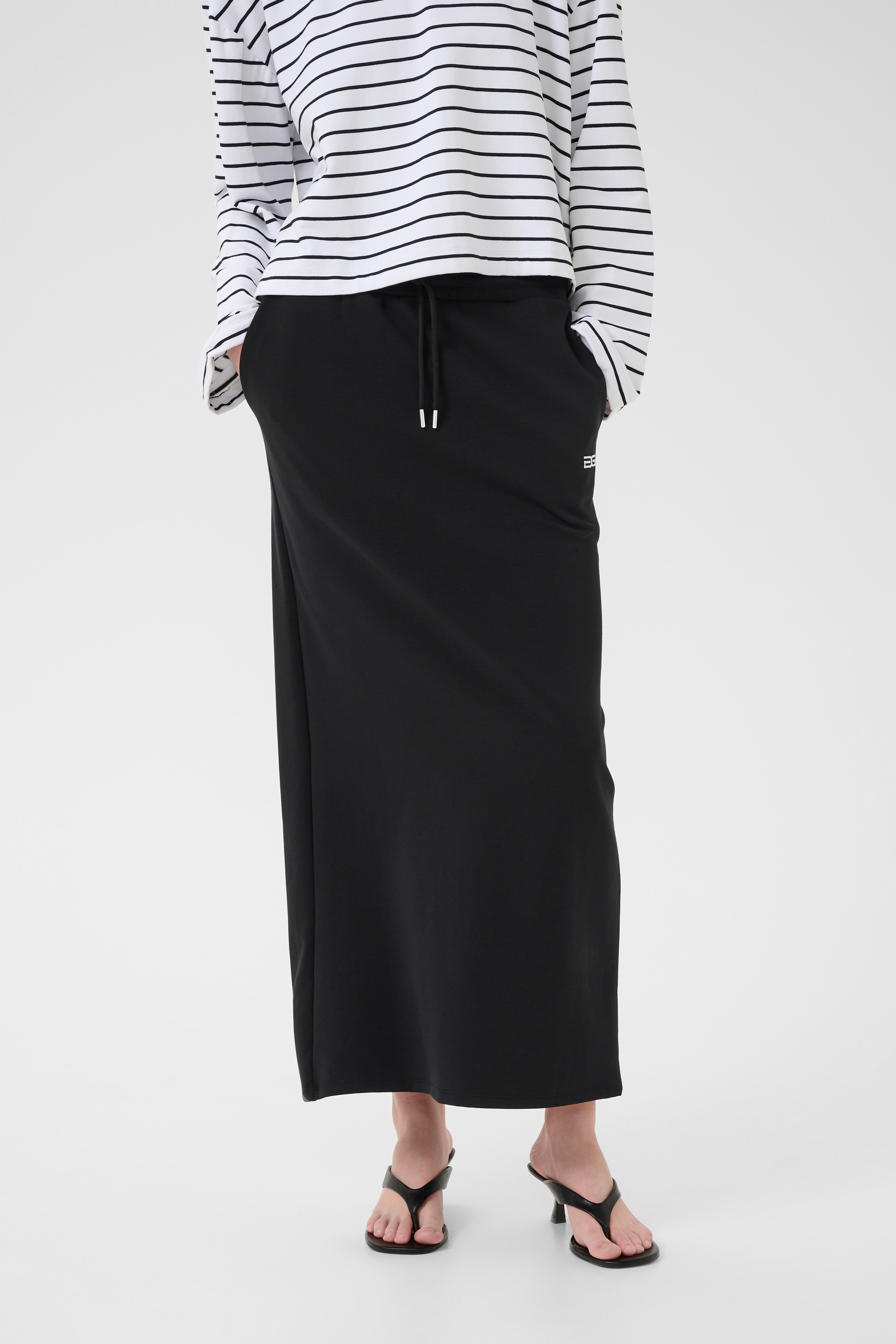 GZimina Kjol LOOKBOOK FRONT 10910115-100017