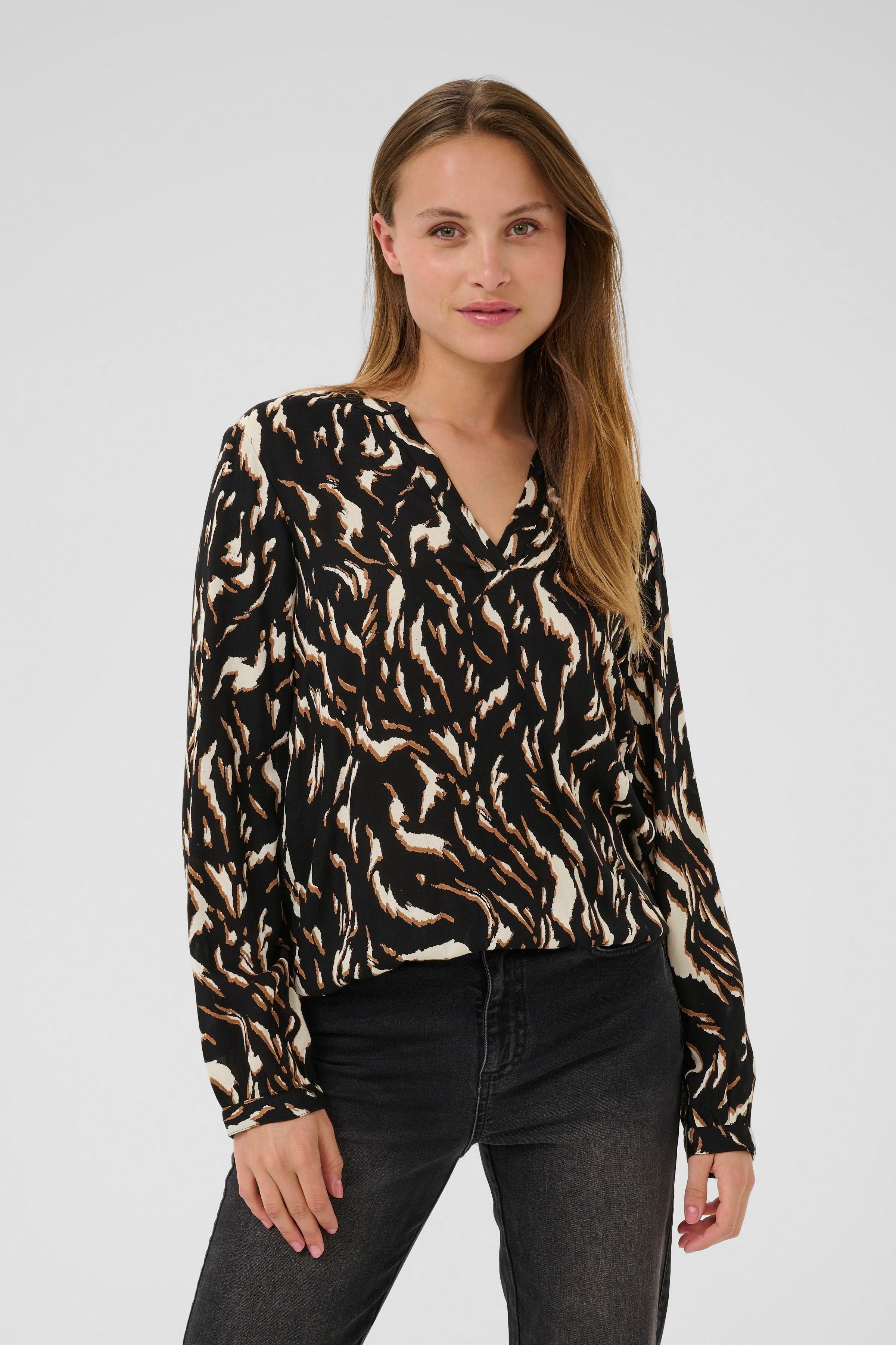 KAditte Top LOOKBOOK FRONT 10507919-108271