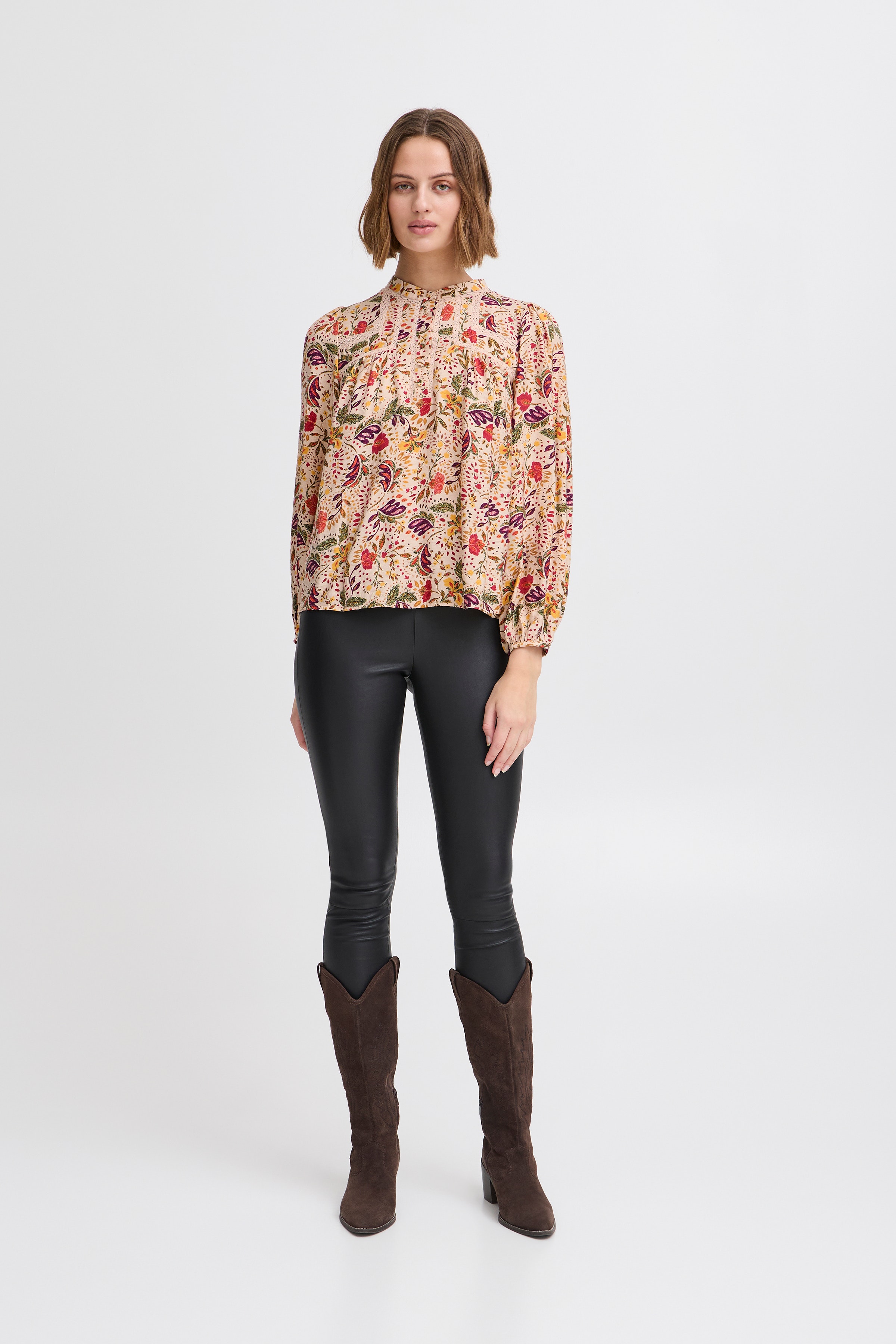 IRNOLA Blouse with long sleeve LOOKBOOK FRONT 20122071-141209