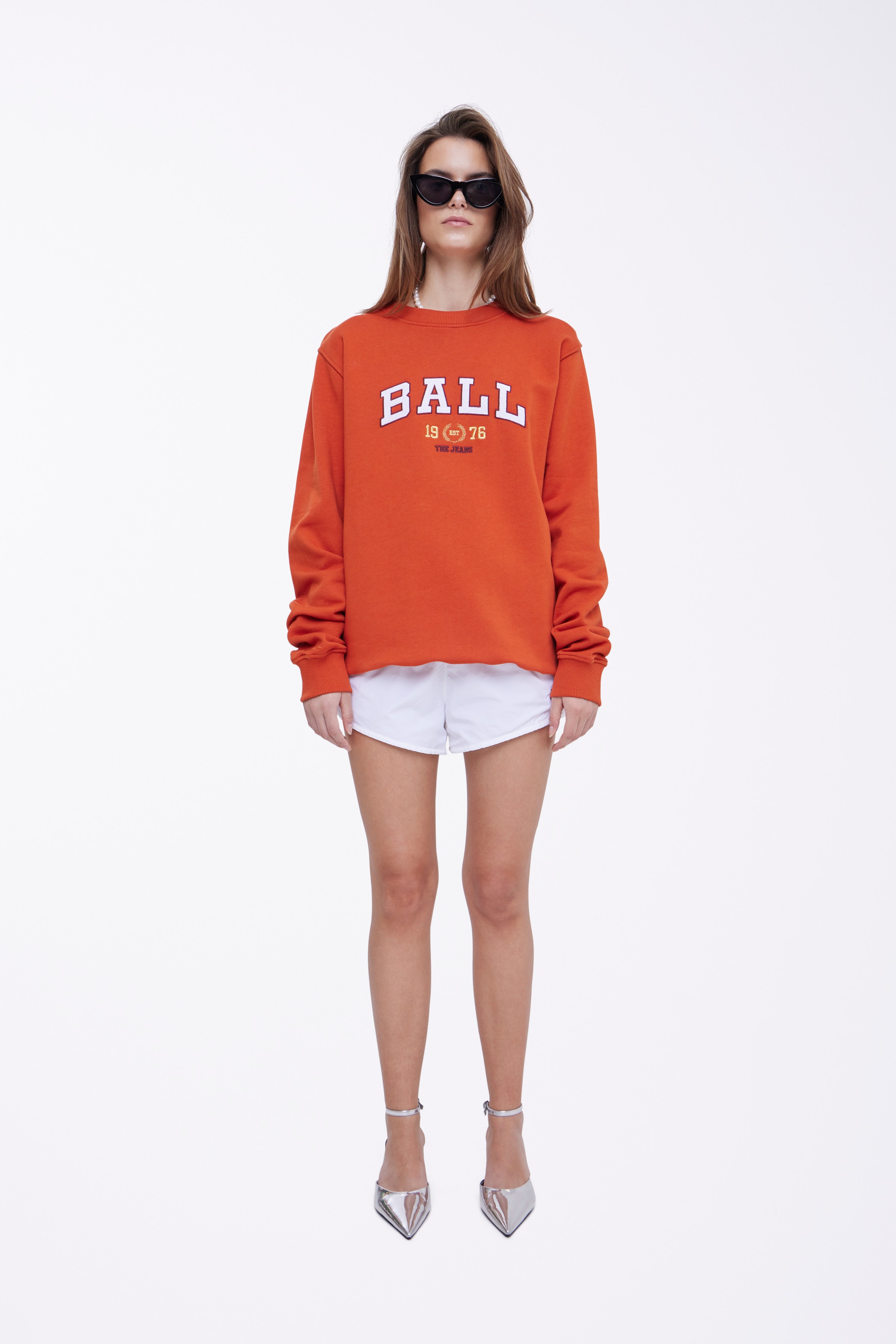 L. TAYLOR SWEATSHIRT LOOKBOOK FRONT 50400052-181355