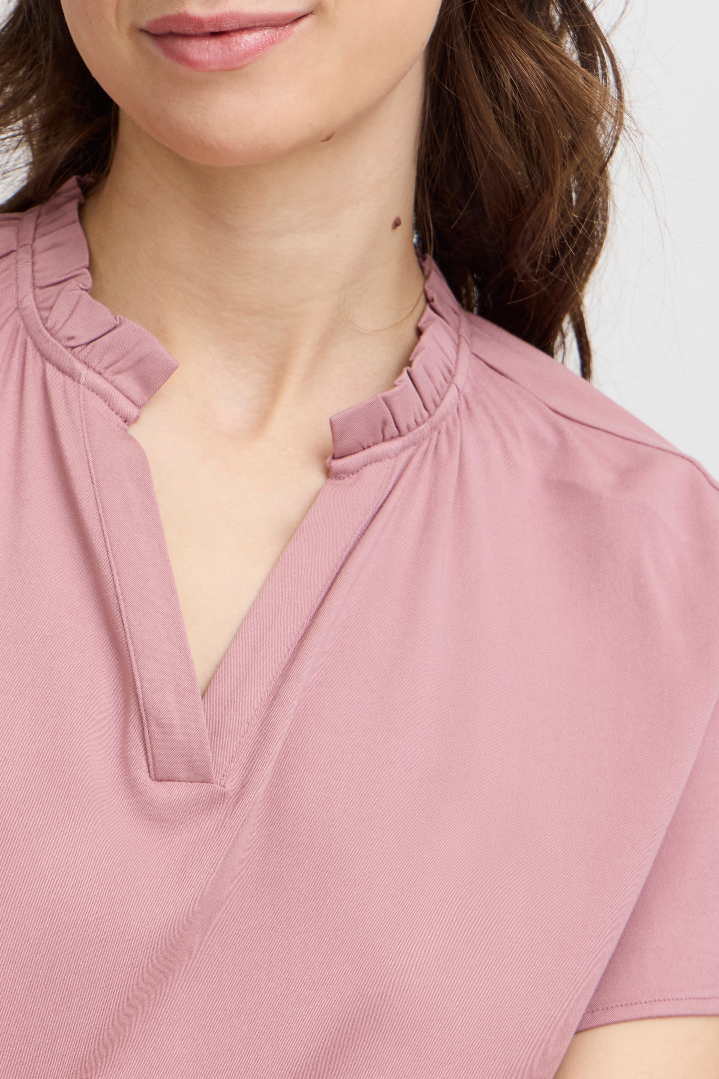 FRJUSTINA Bluse LOOKBOOK DETAIL 20615311-171512