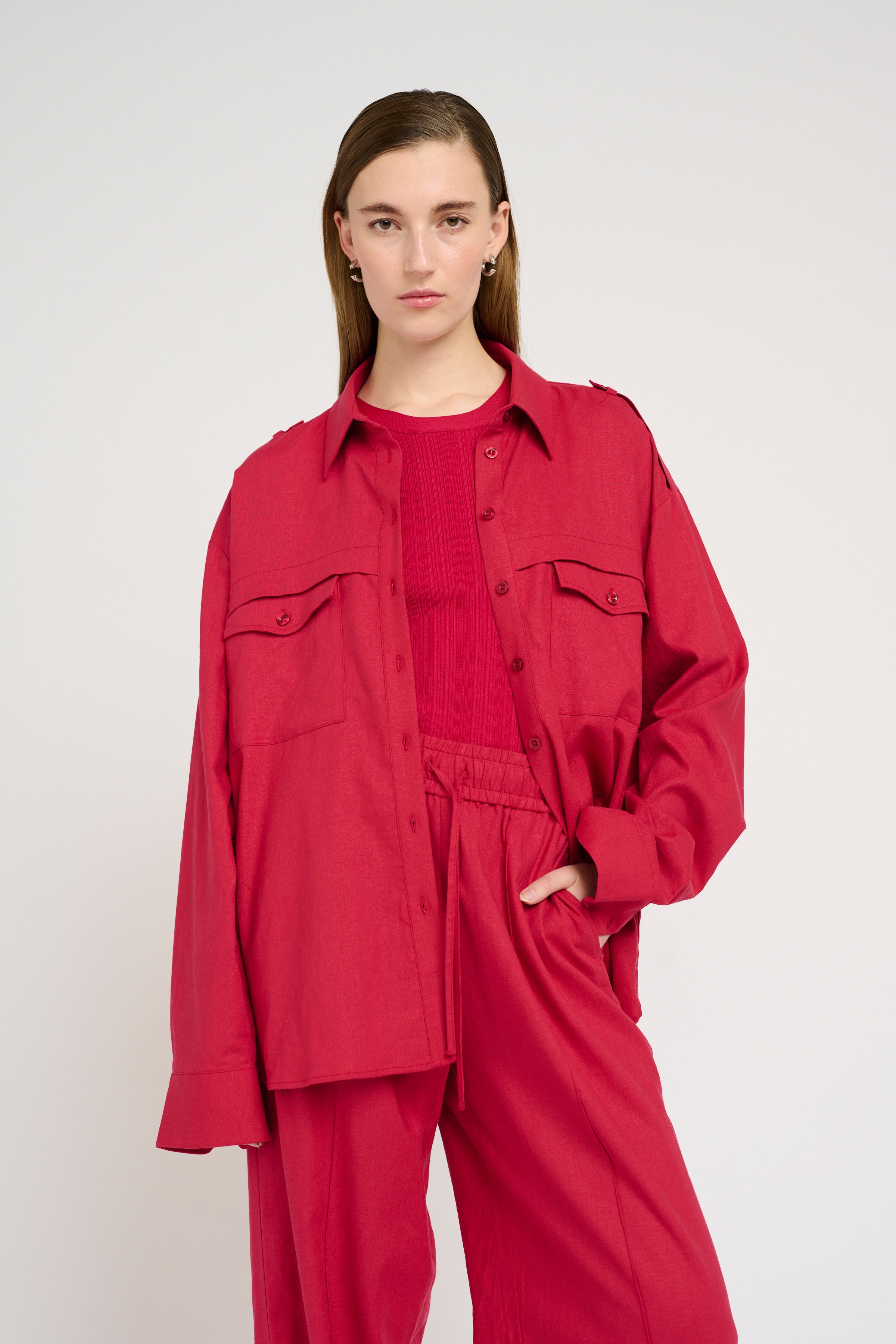 LeenaGZ Linen shirt LOOKBOOK FRONT 10909227-191860