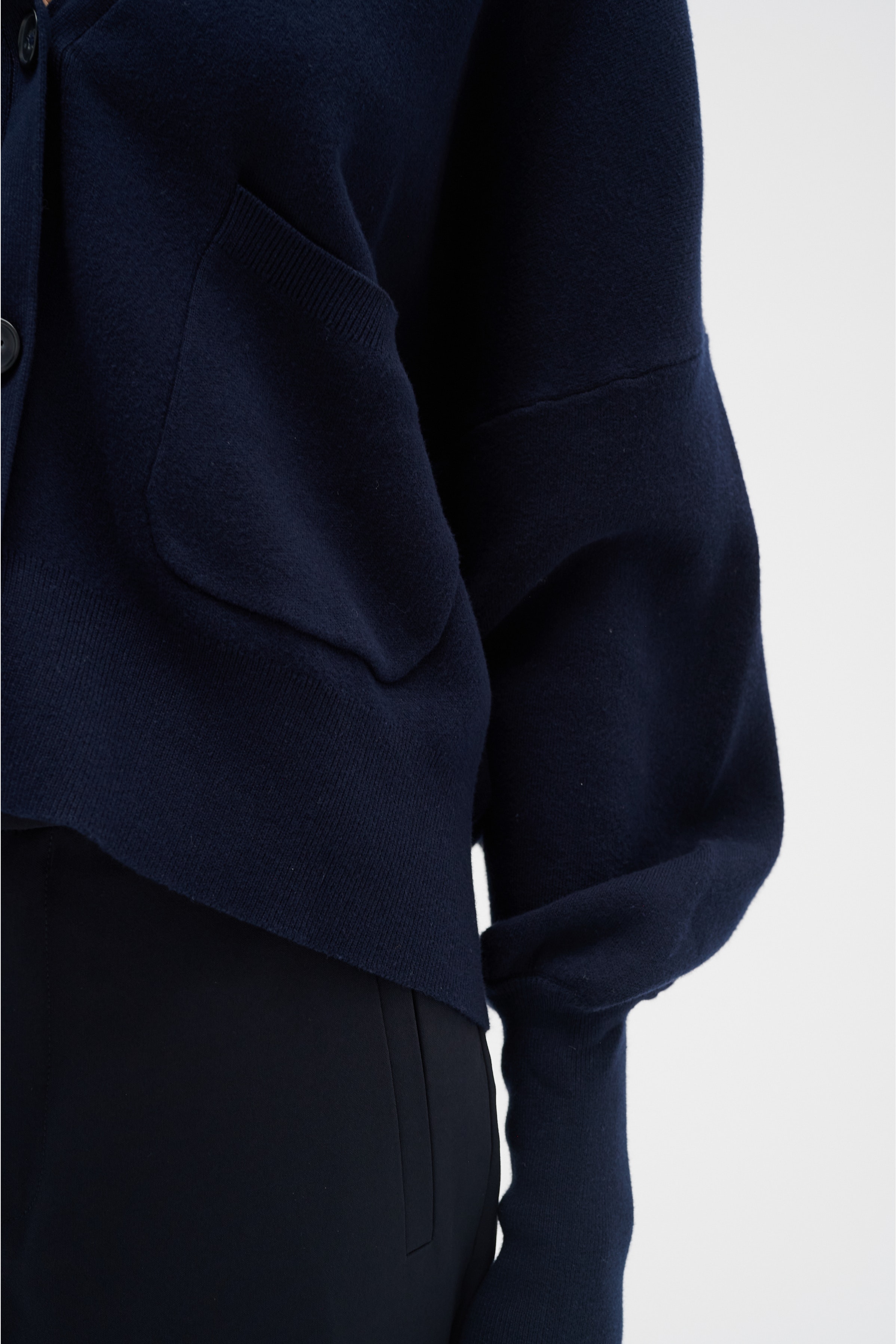 TenleyIW Cardigan LOOKBOOK DETAIL 30107825-300005