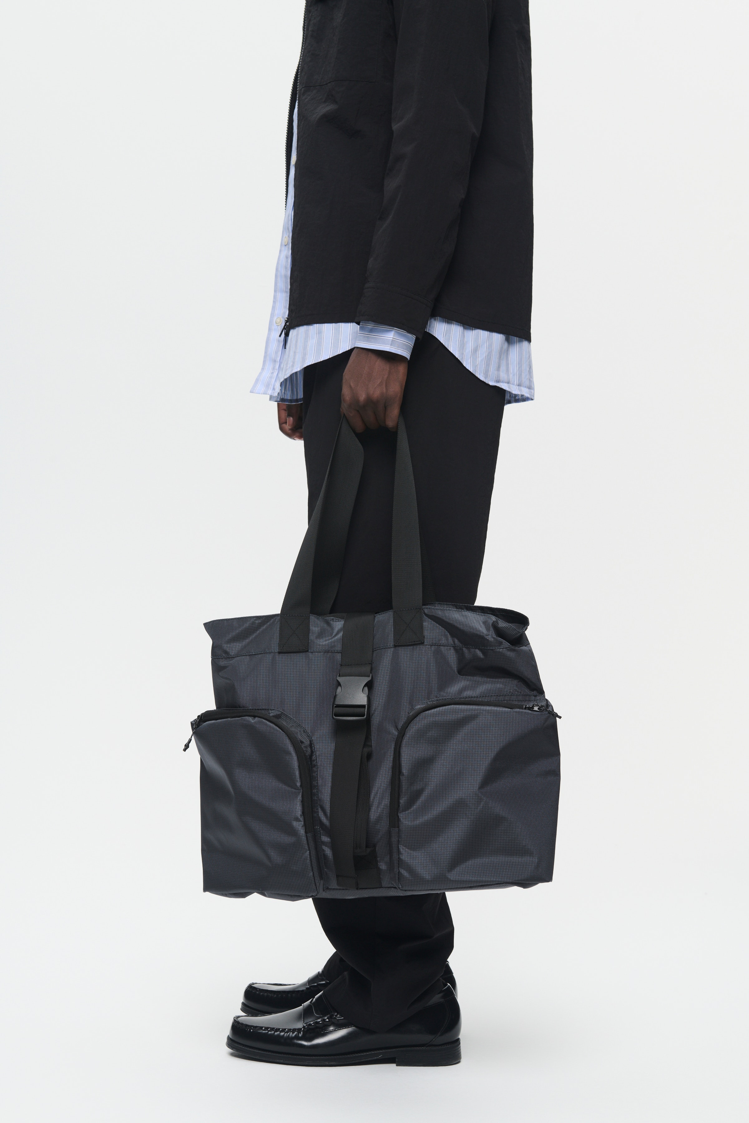 WWAA Bag LOOKBOOK FRONT 30250092-191102