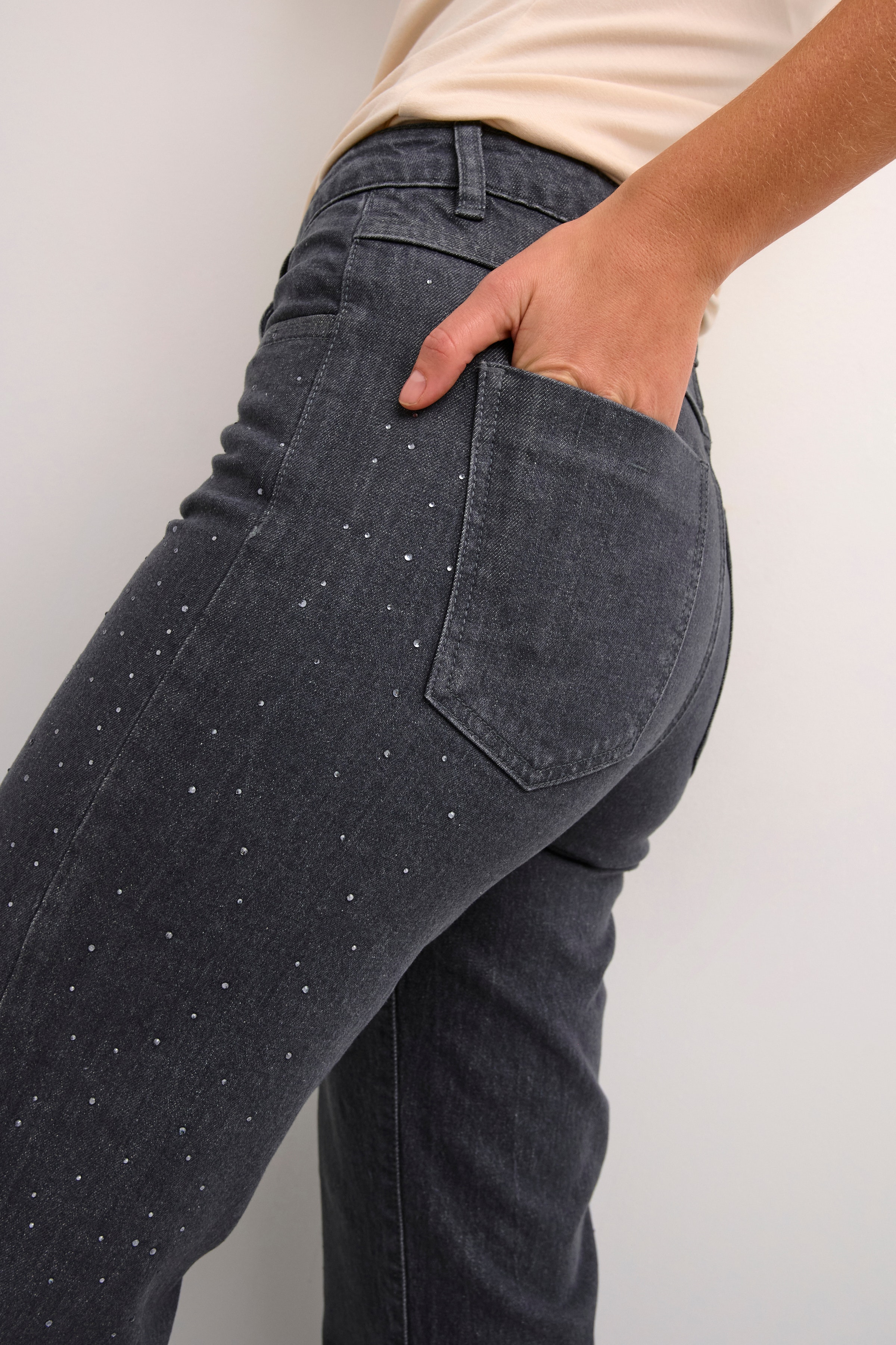 CUmira Glitter Jeans LOOKBOOK DETAIL 50111266-106753