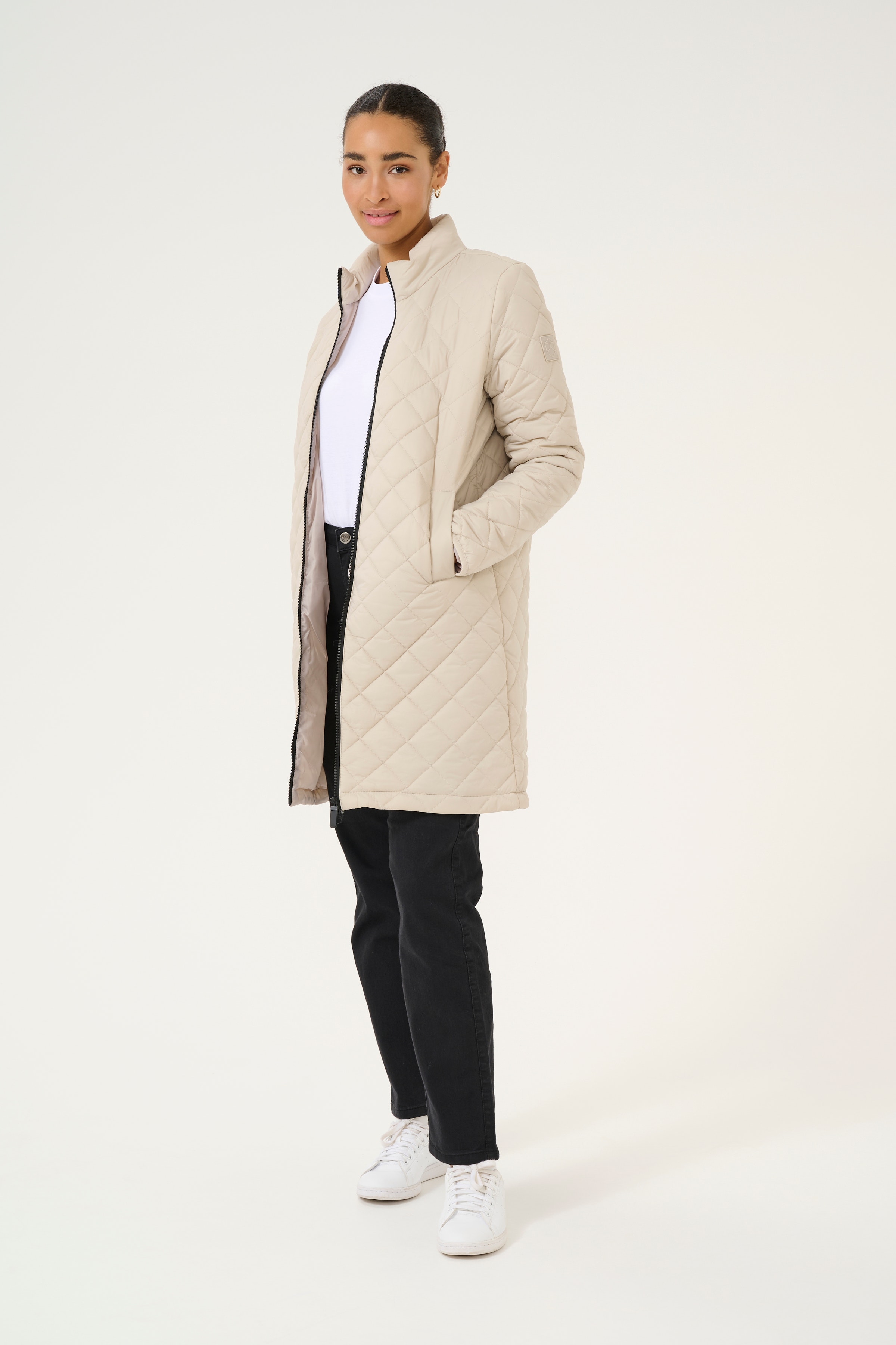 KAloreen Kåpe LOOKBOOK FRONT 10509472-151305