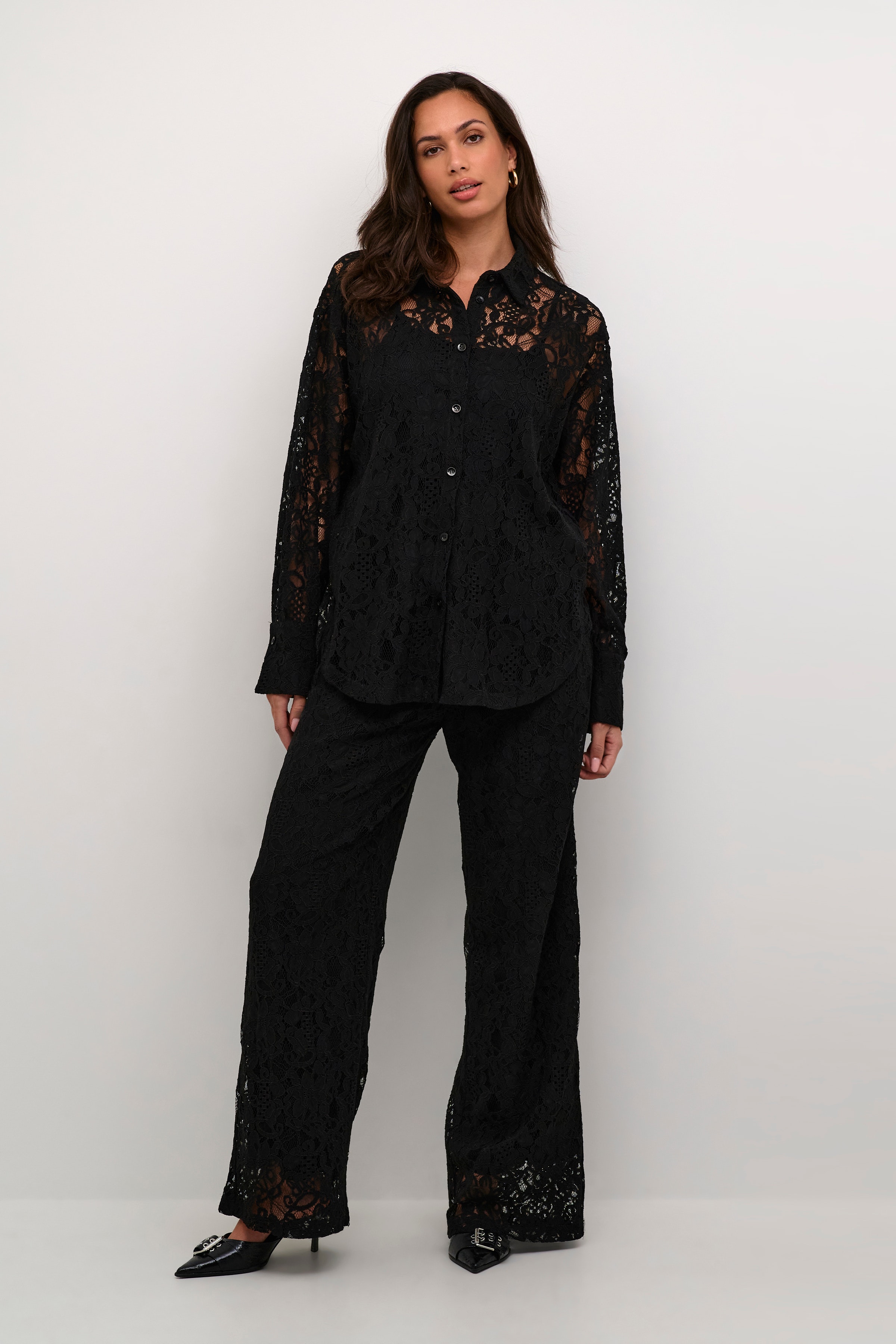 KAnelly Lace shirt LOOKBOOK FRONT 10509479-100121