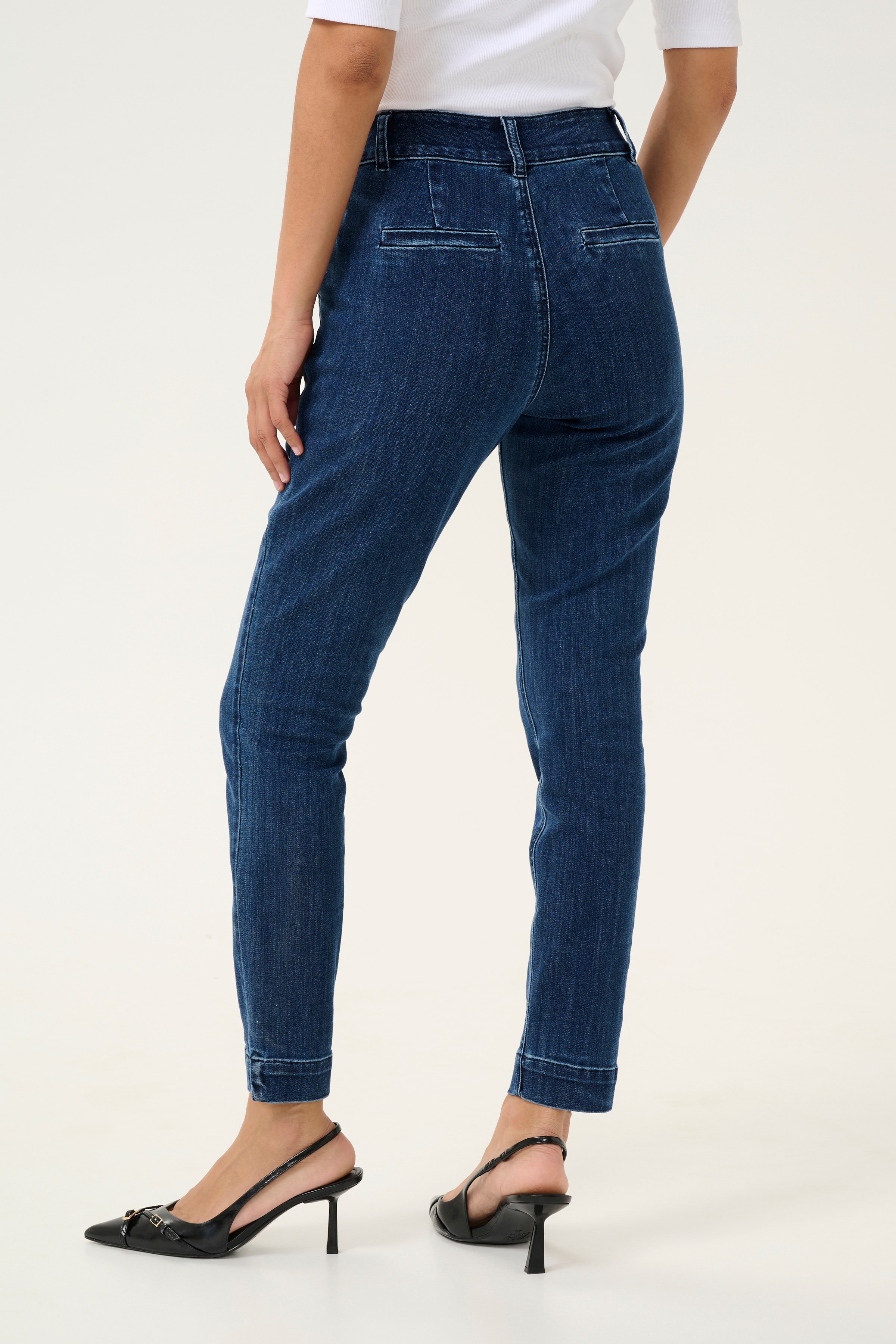 KAlea Jeans LOOKBOOK BACK 10509347-100316