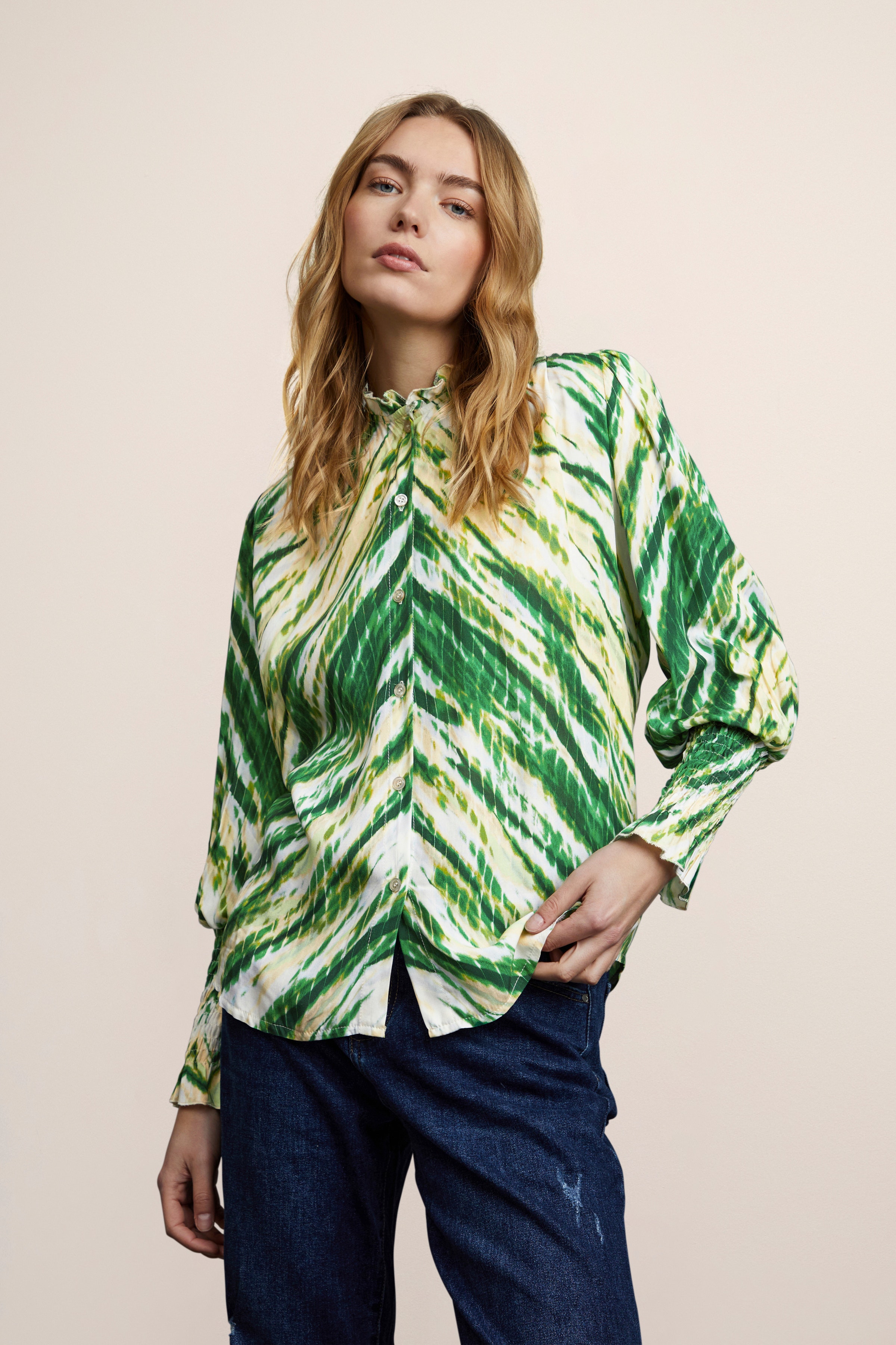 SBIRINA Blouse LOOKBOOK FRONT 22100062-165930