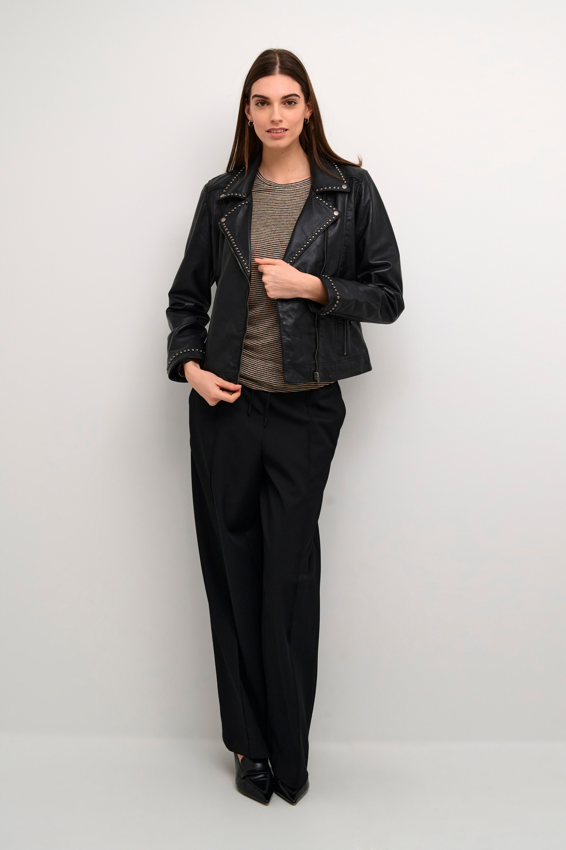 CUcanja Læderjakke LOOKBOOK FRONT 50110985-500012