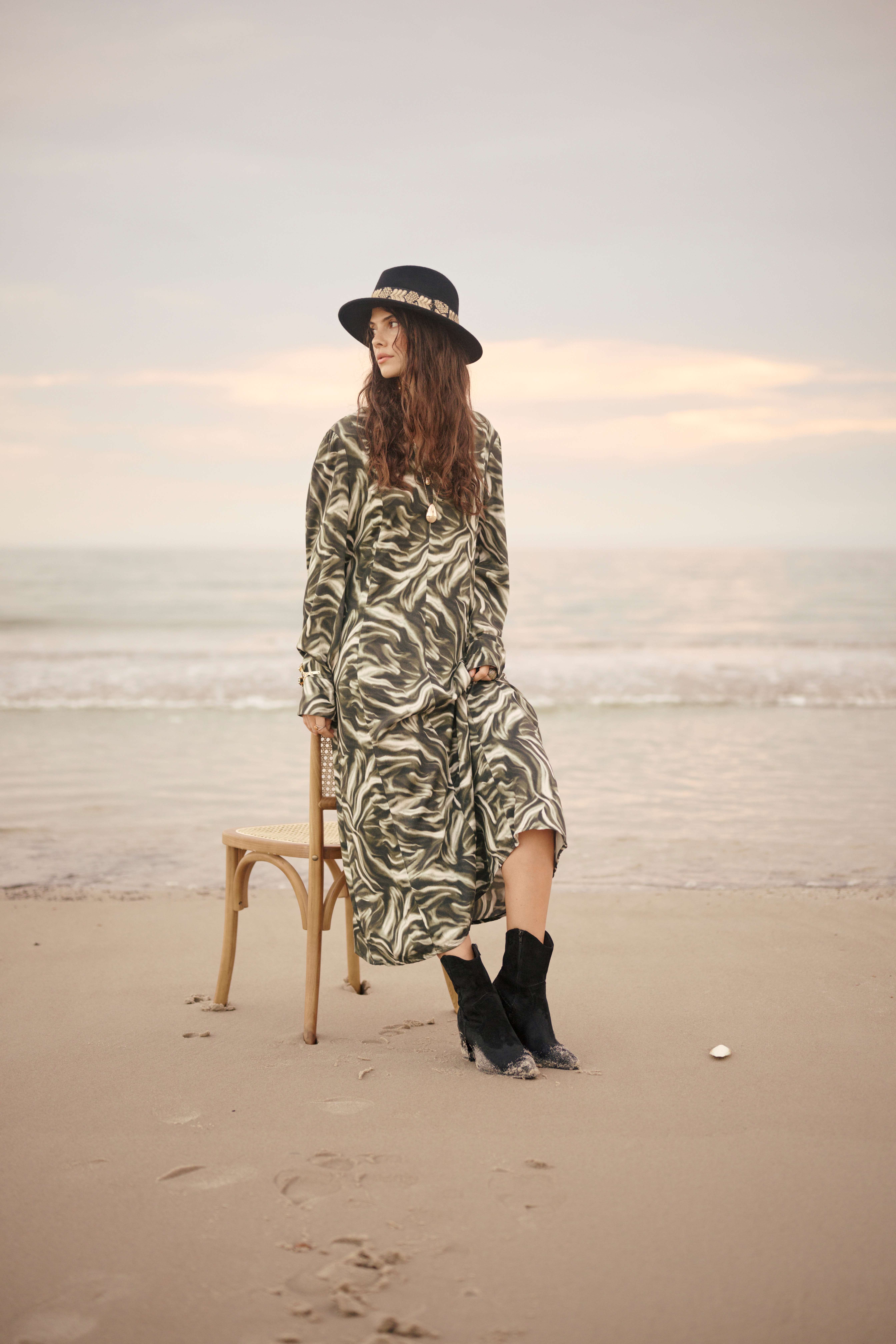 CRBeva Kleid LOCATION NONE 10614163-108265