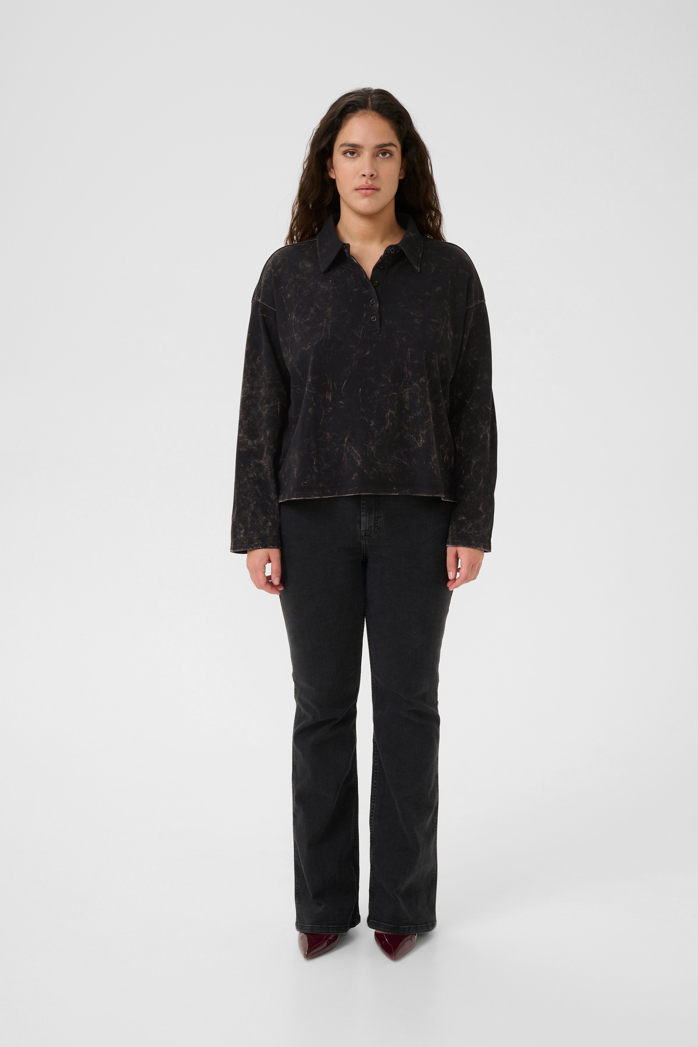 GZneia Blouse LOOKBOOK FRONT 10910662-108377