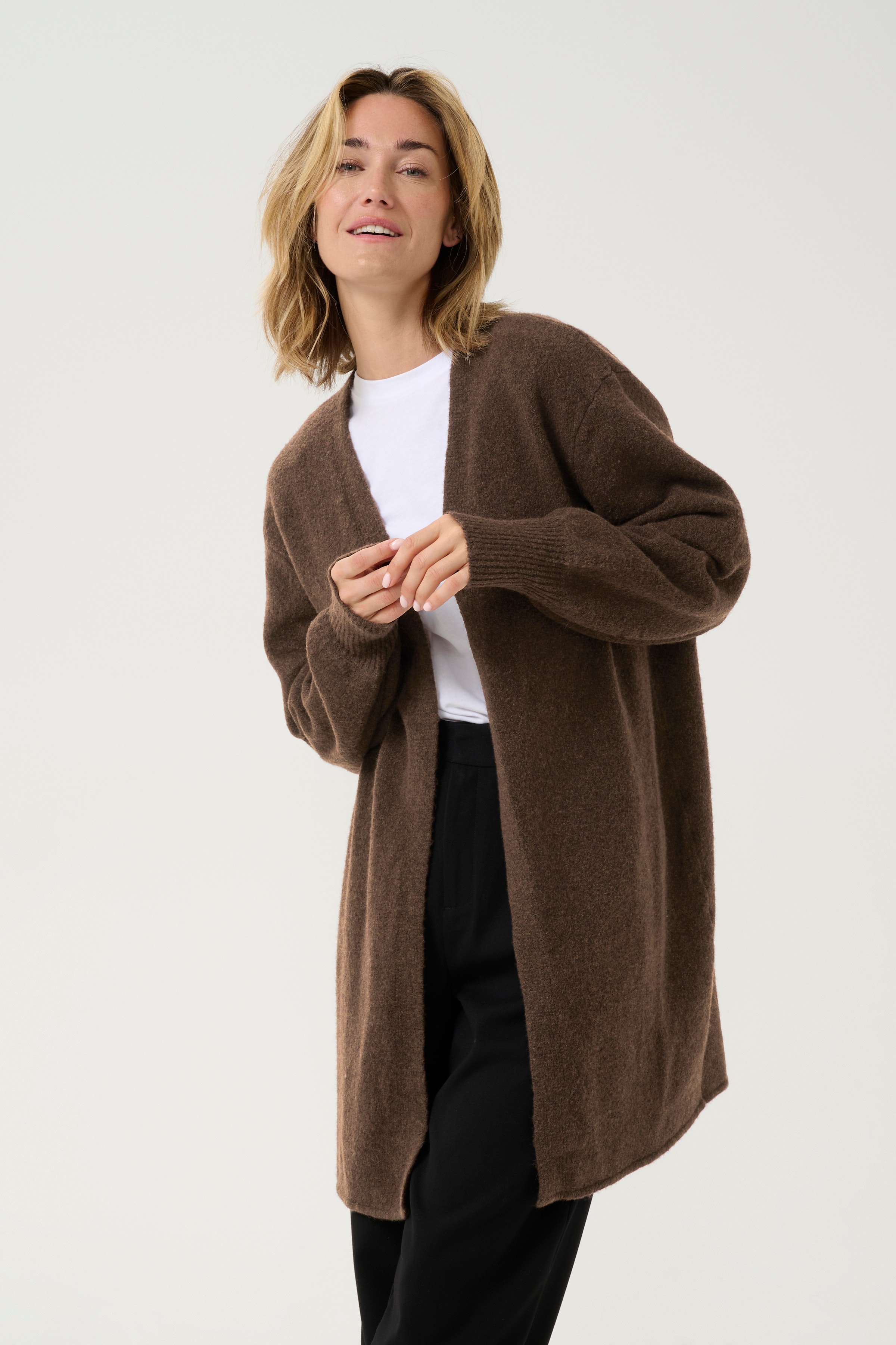 BPzilla Cardigan LOOKBOOK FRONT 10590807-1911181B