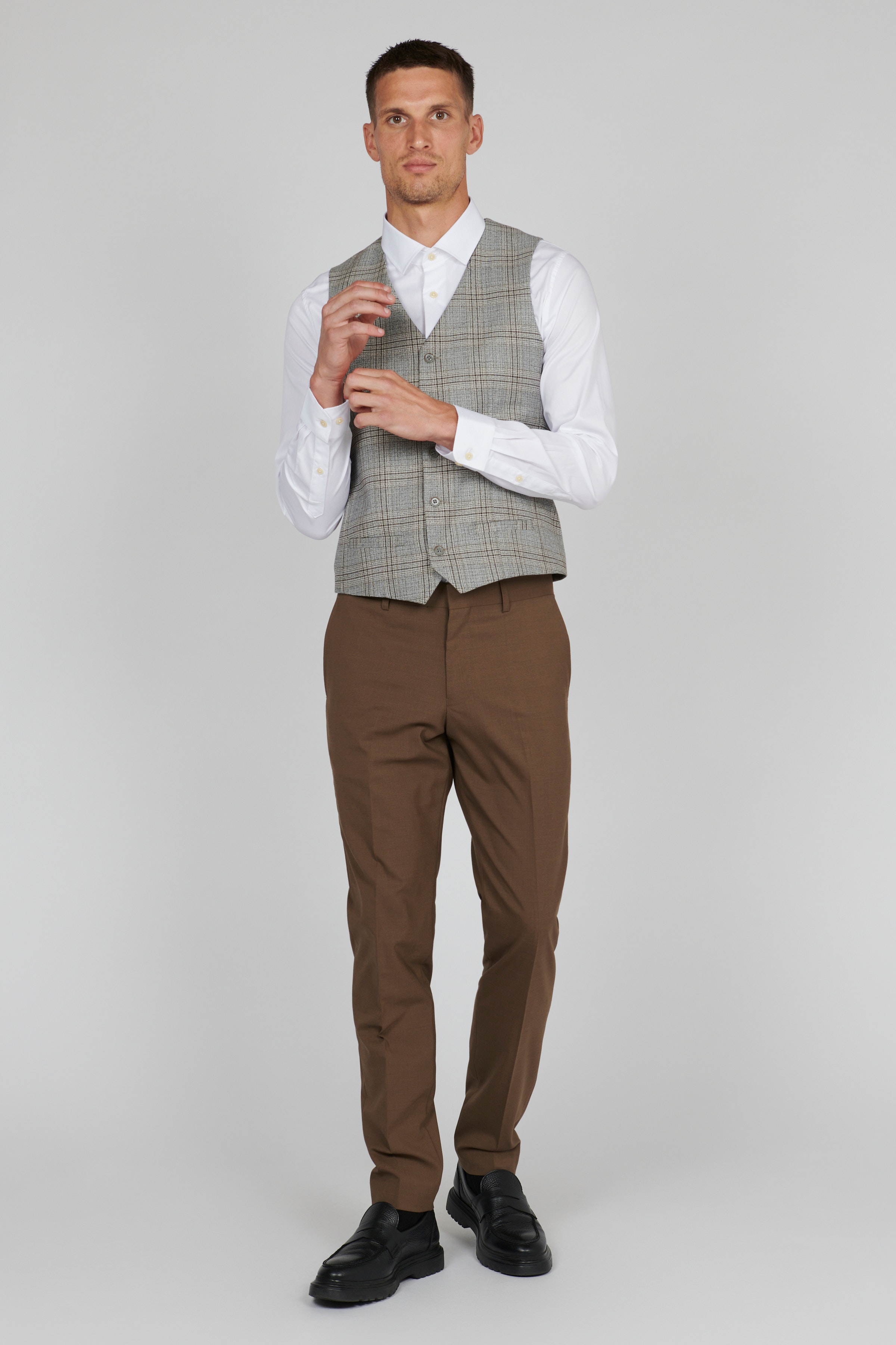 MAbreck Waistcoat LOOKBOOK FRONT 30207040-190617