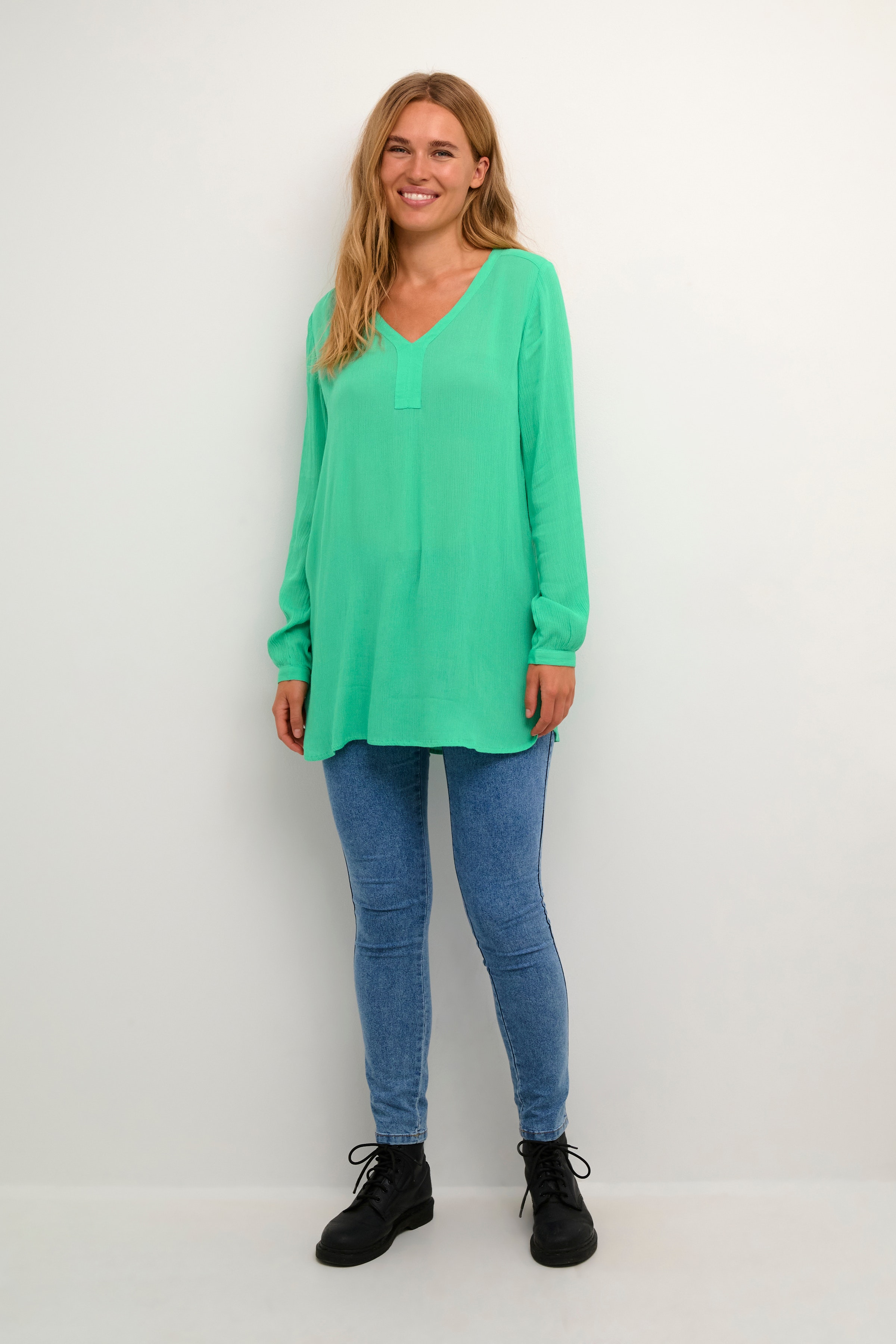 Amber Tunika LOOKBOOK FRONT 501038-165825