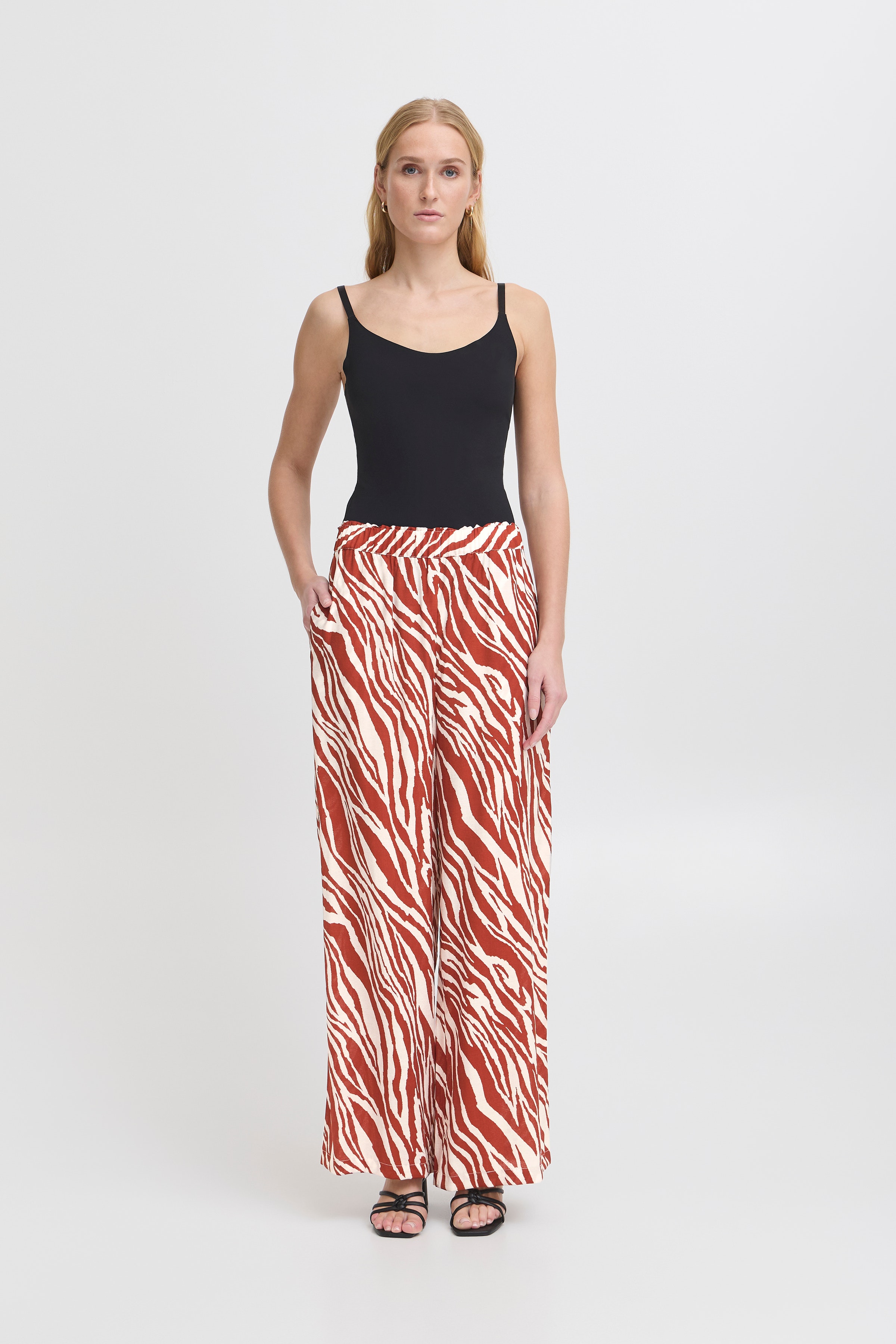 IHYARDEEN Trousers LOOKBOOK FRONT 20123380-204603