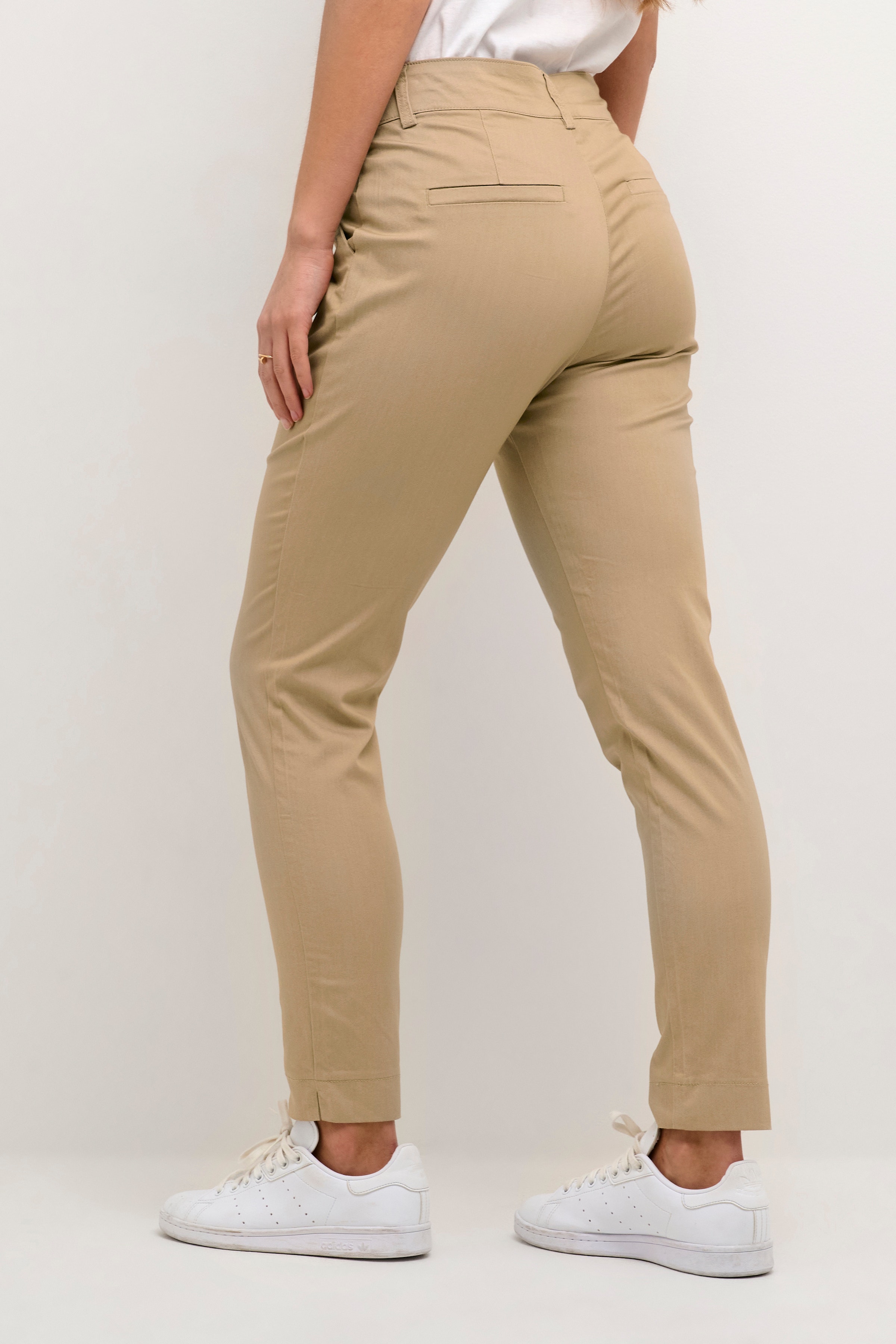 KAlea Trousers LOOKBOOK BACK 10505191-101239