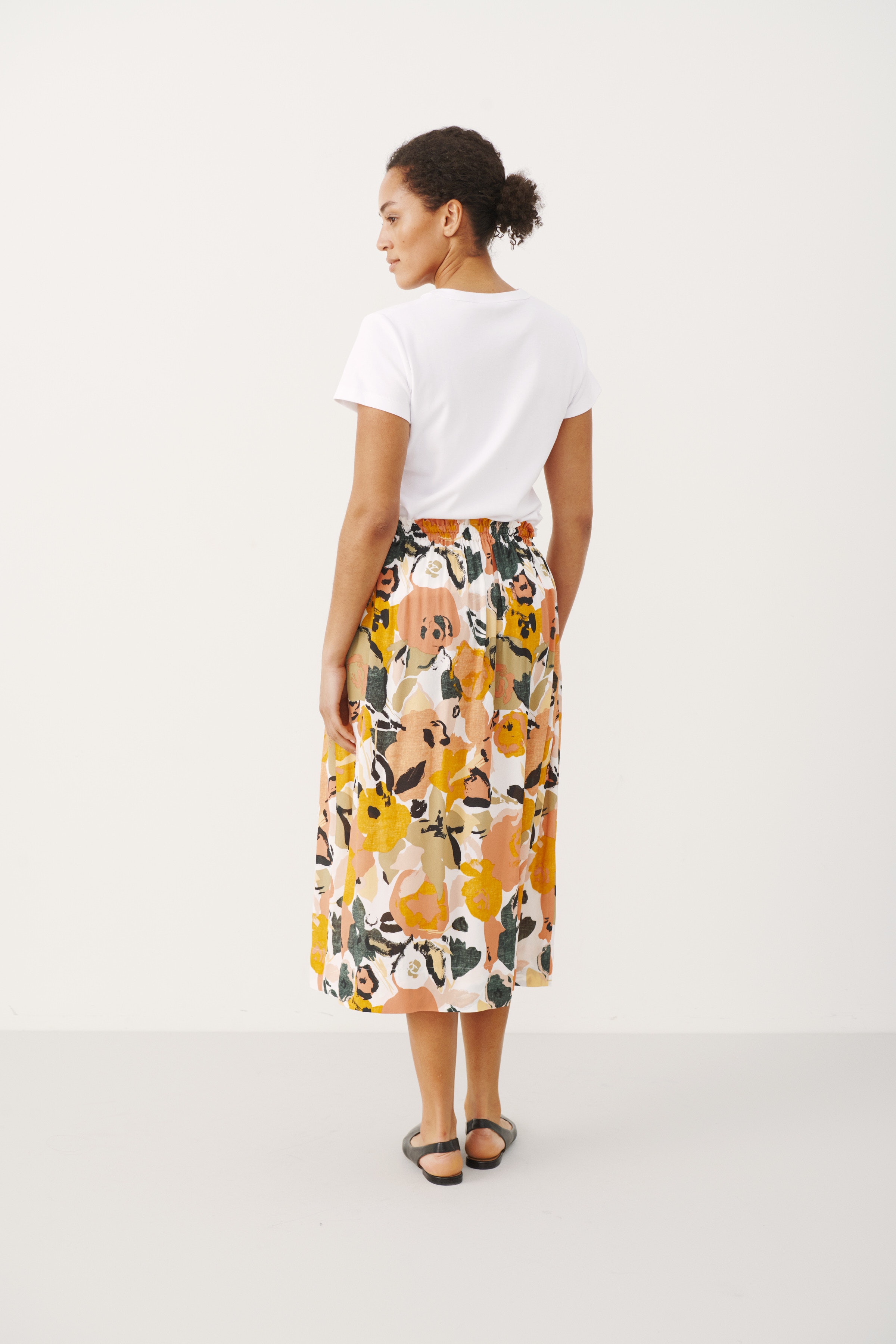 JaylaPW Skirt LOOKBOOK BACK 30306158-300850