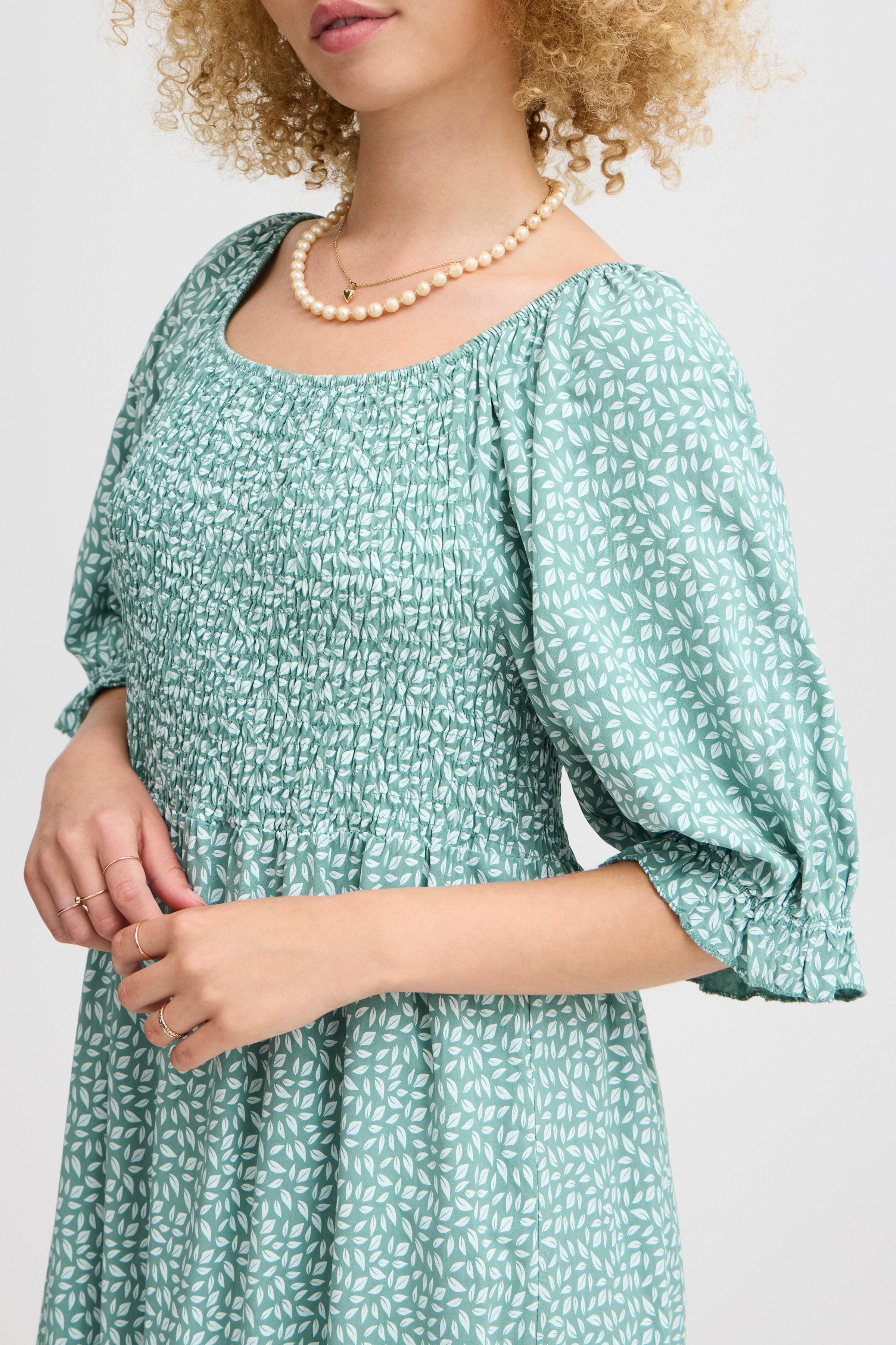 SBGINA Kjole LOOKBOOK DETAIL 22100633-165907