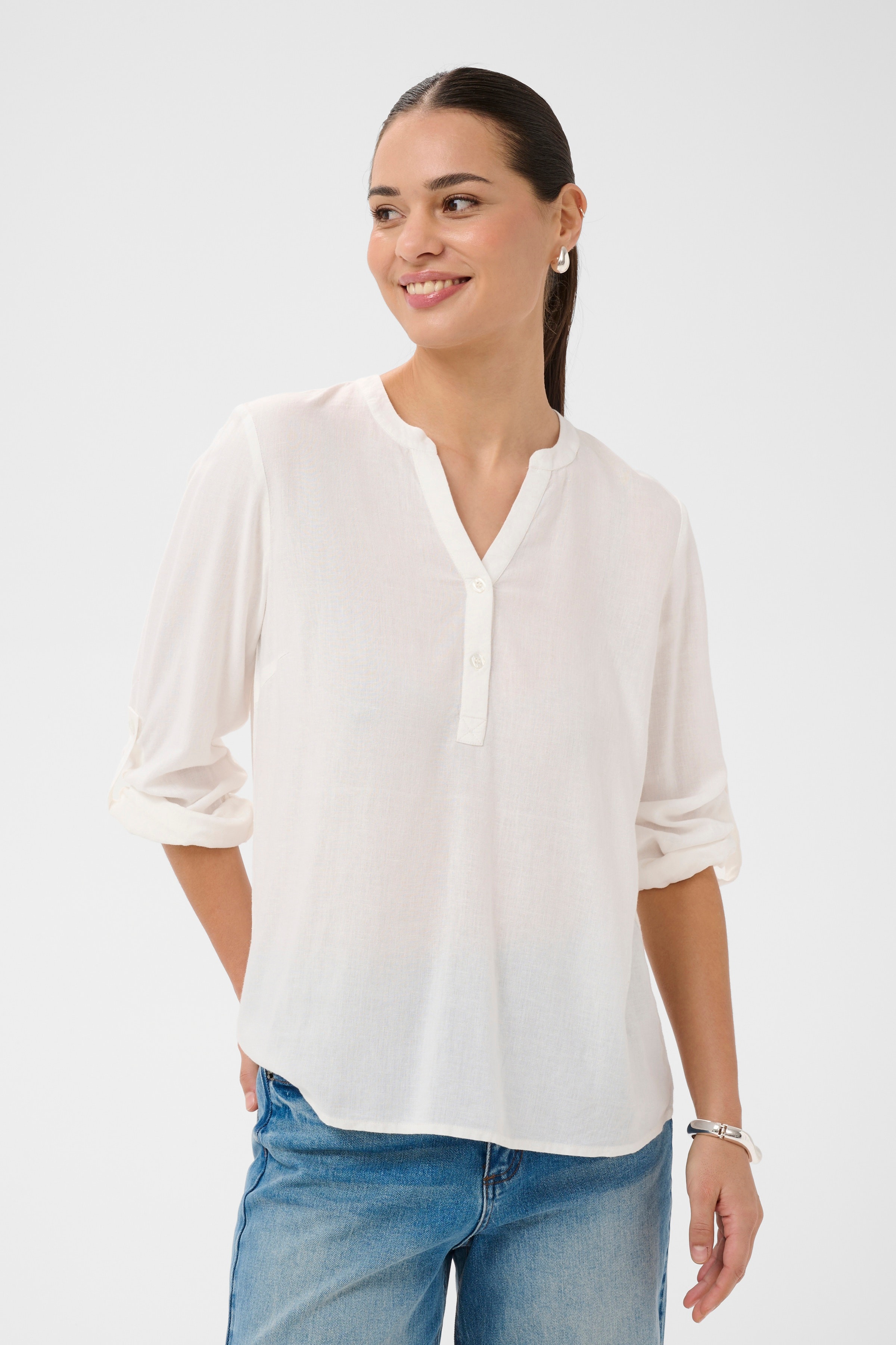 KAmilia Leinen Bluse LOOKBOOK FRONT 10508313-110602