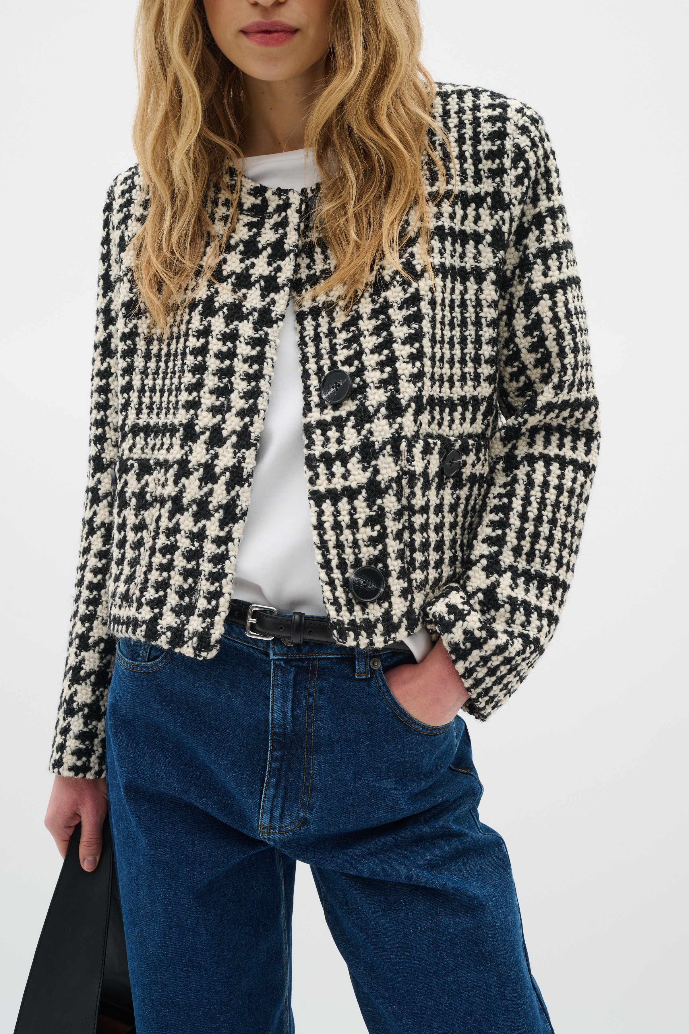 BryaIW Blazer LOOKBOOK FRONT 30111000-300027