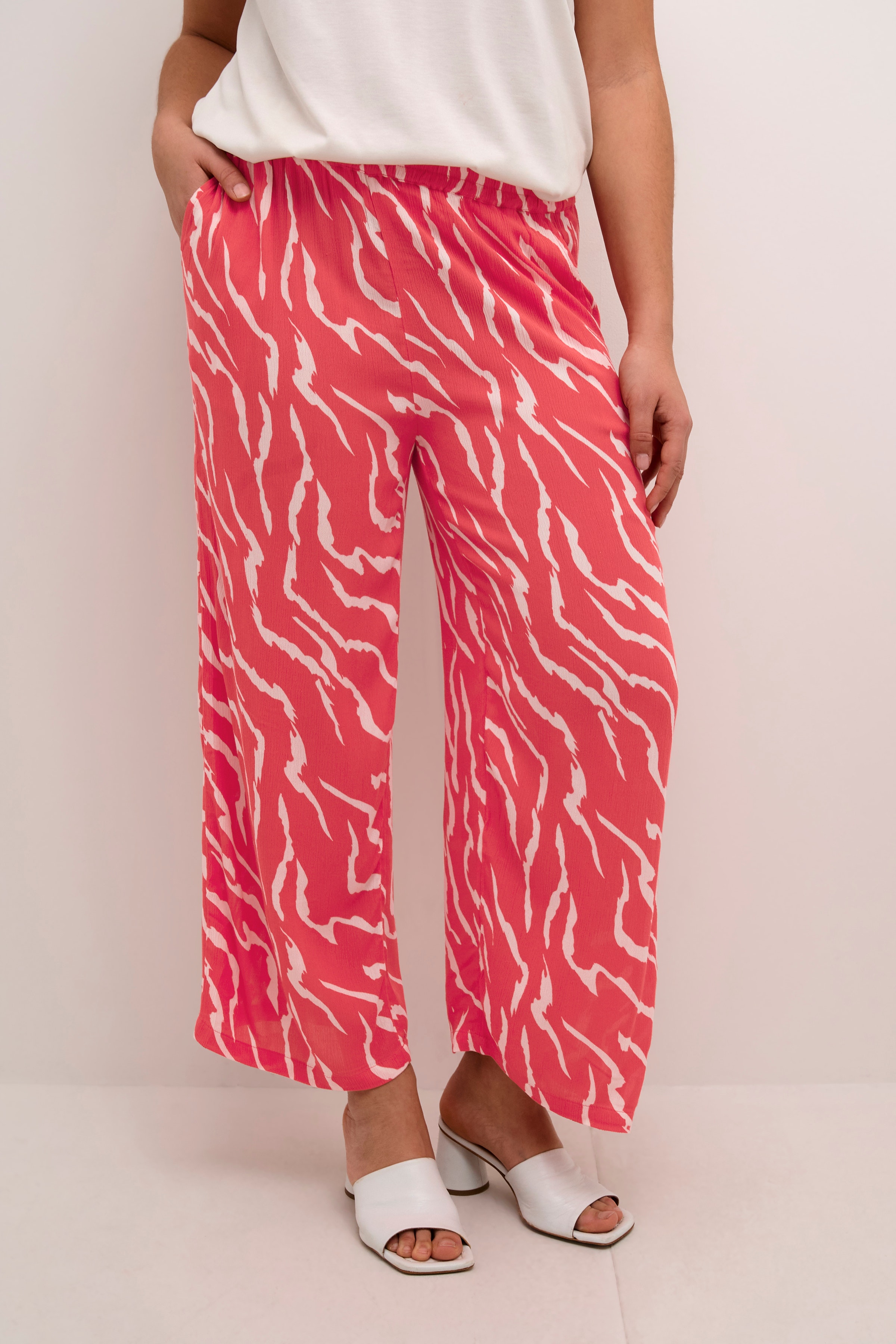 KAdacia Hose LOOKBOOK FRONT 10508490-106087