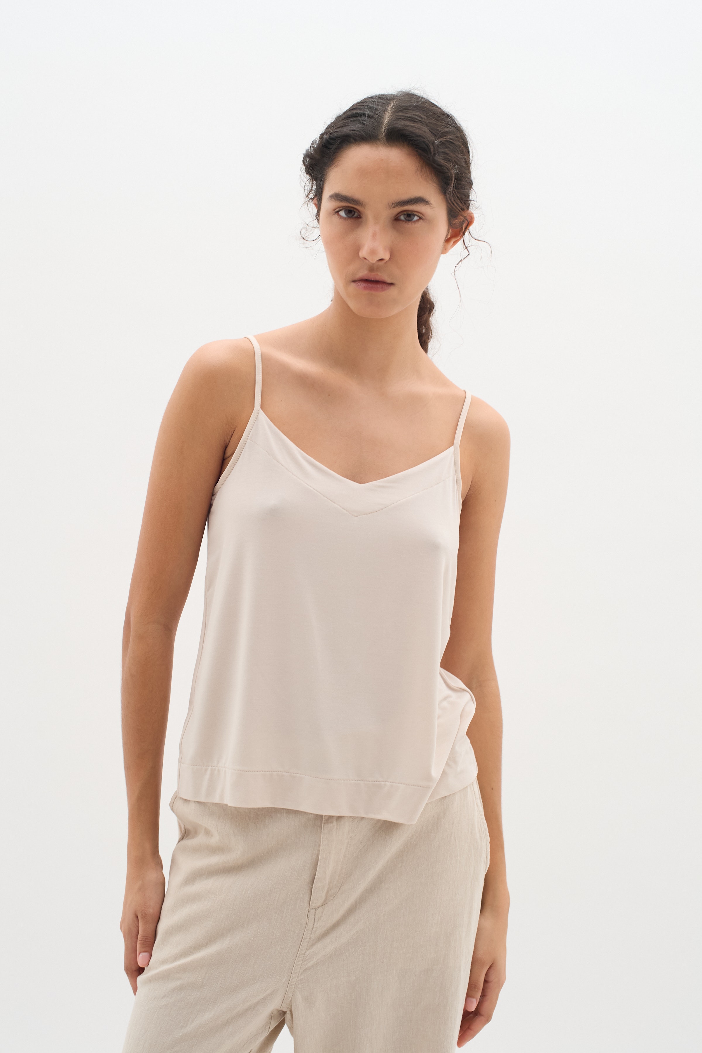 LilIW Base Camisole Top LOOKBOOK FRONT 30109348-130403