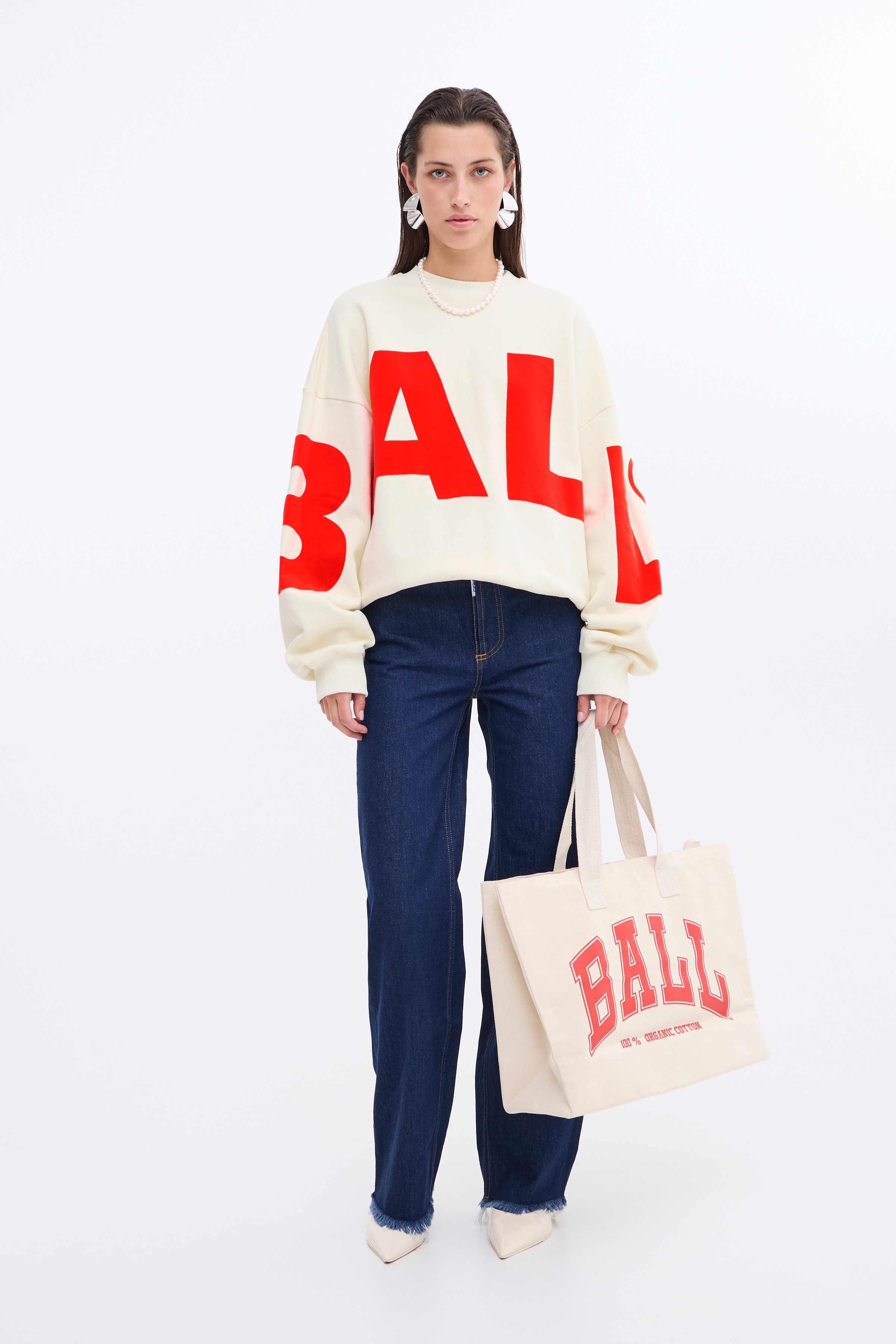 BALL WHAM FLOCK CREW NECK LOOKBOOK FRONT 50405206-B1010