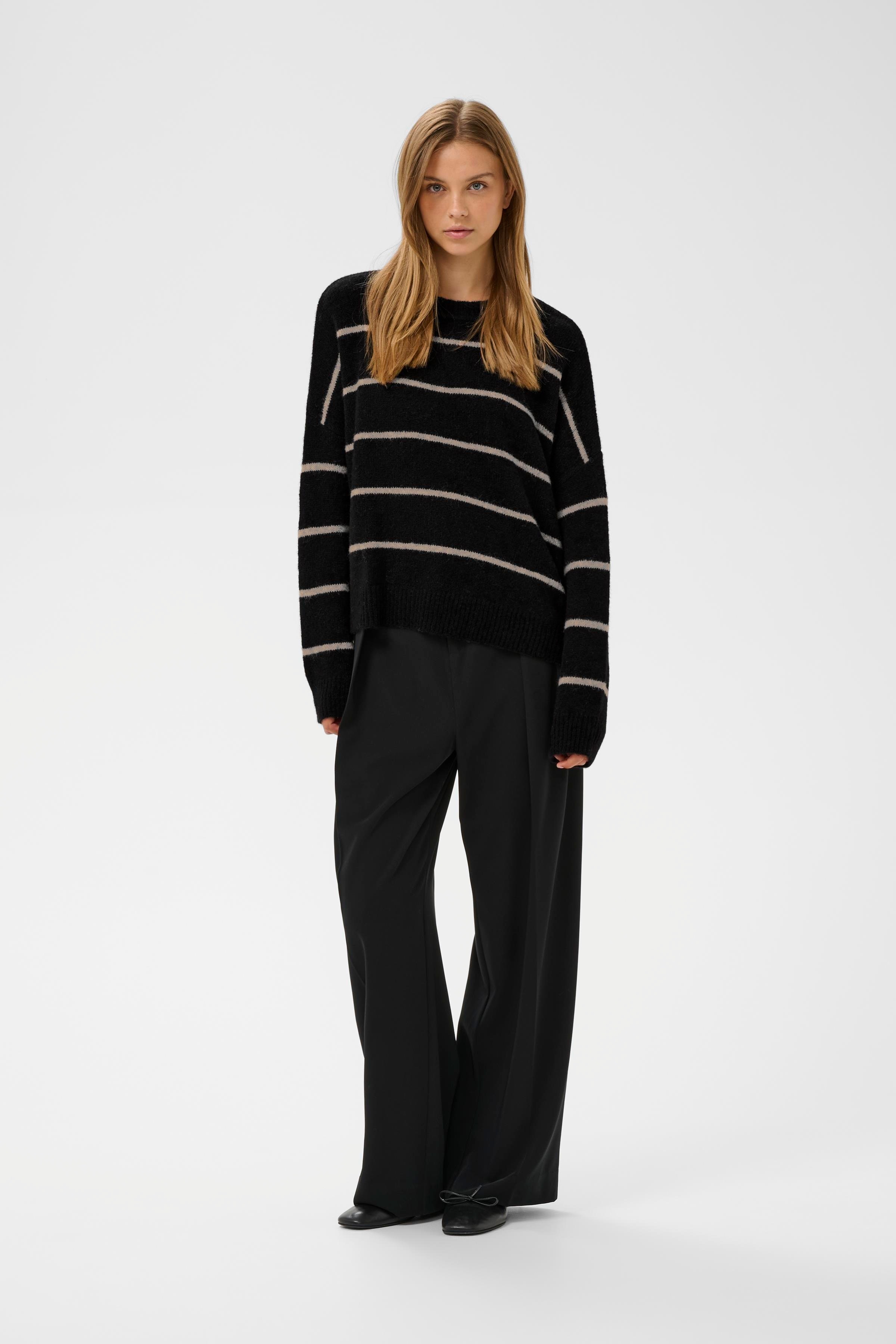 TeresaIW Pullover LOOKBOOK FRONT 30111188-300286