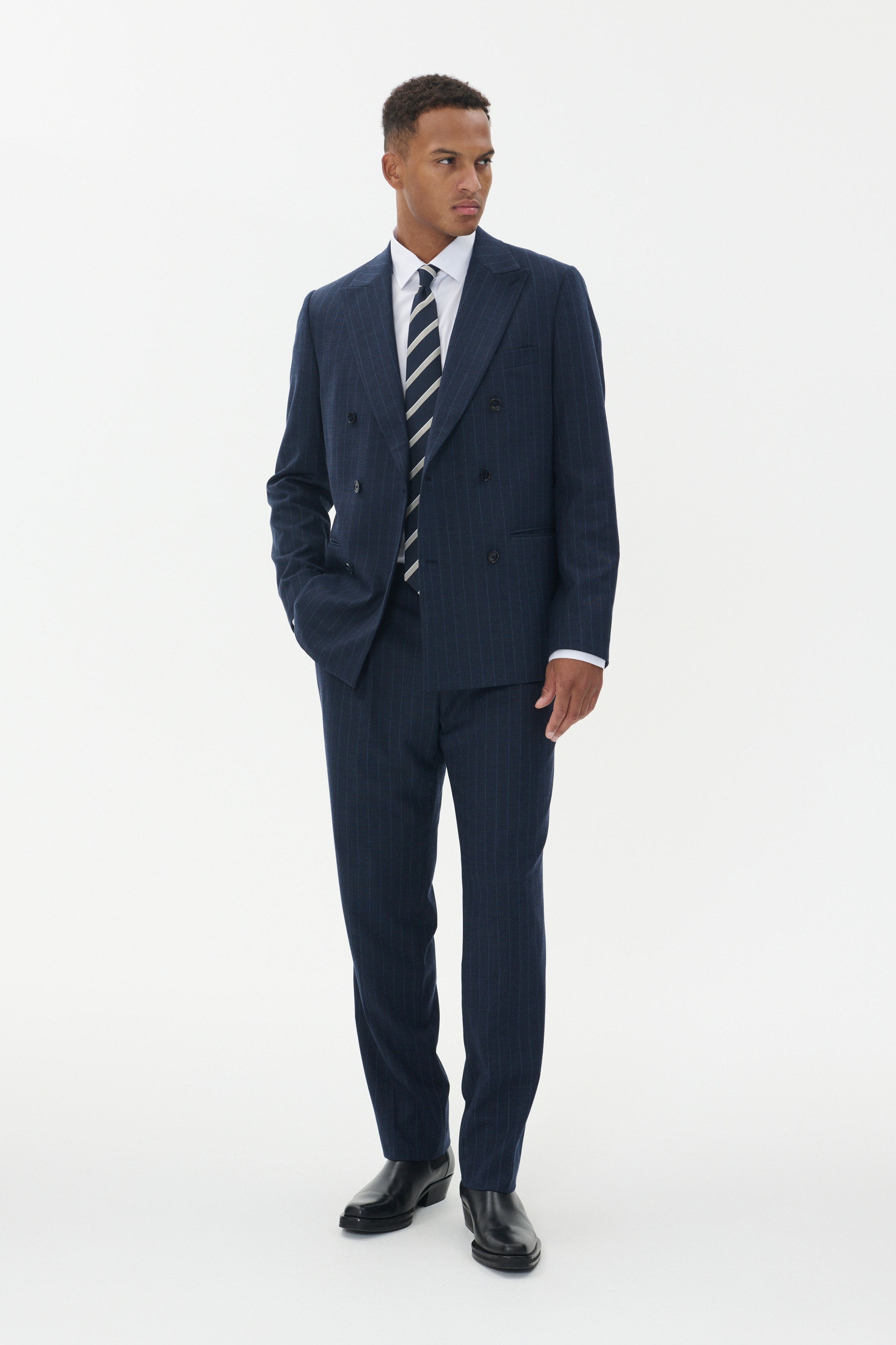 MAgaret Blazer LOOKBOOK FRONT 30208684-194011