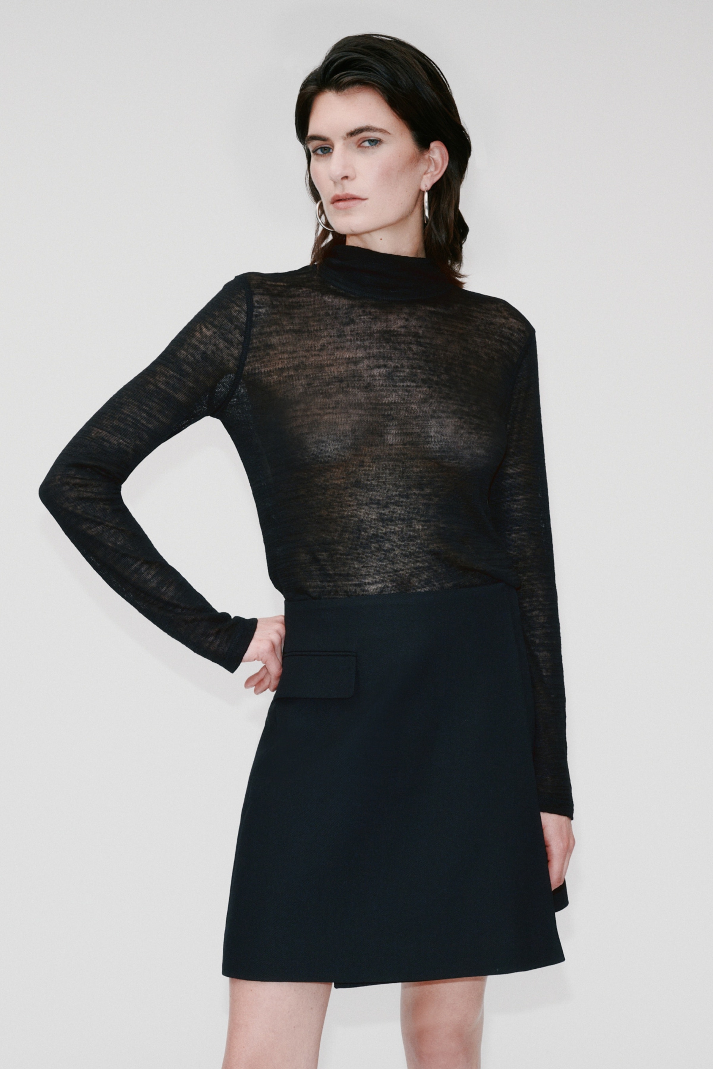 FELINE TOP LOOKBOOK FRONT 30600491-BK999