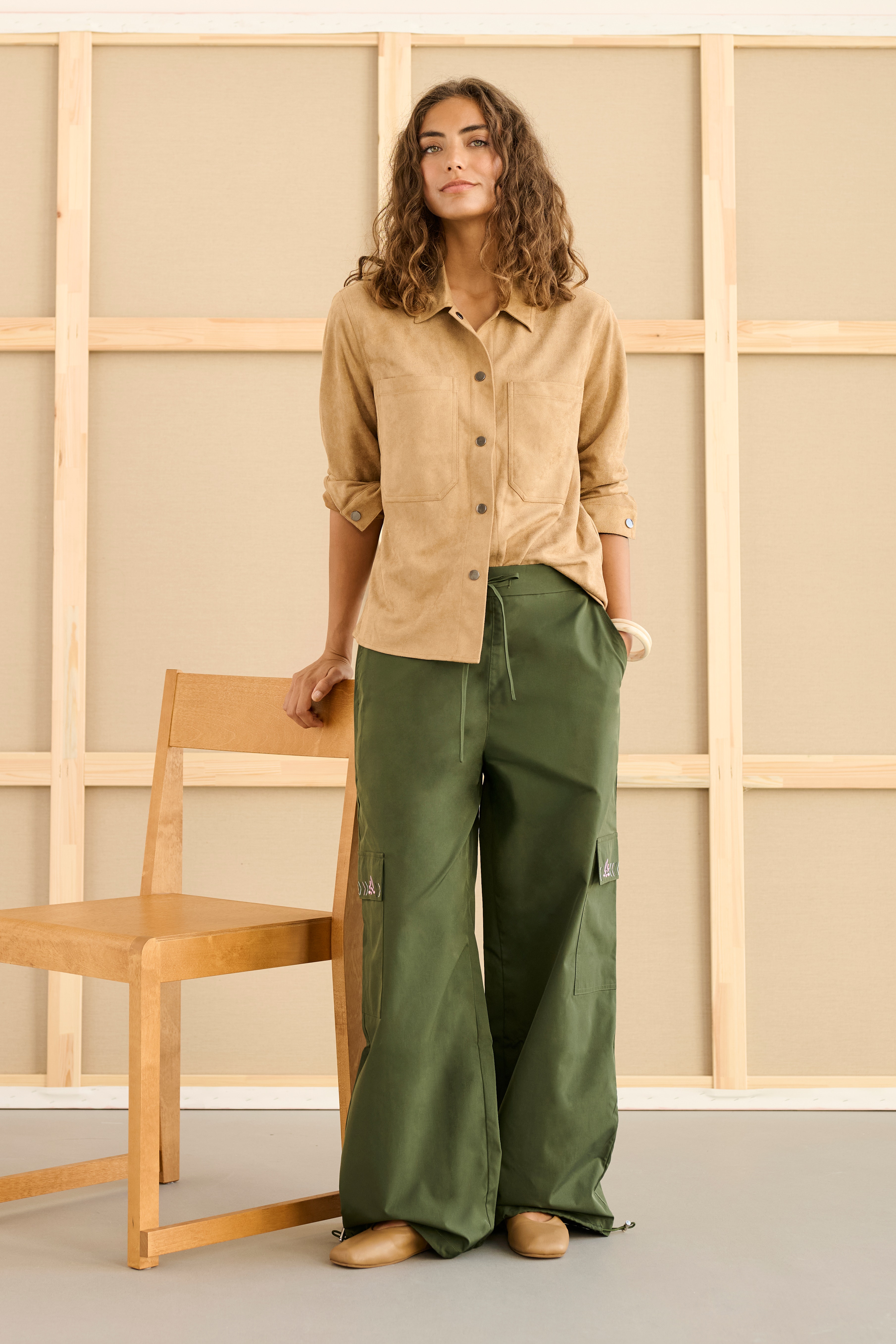CUjaliana Broek LOCATION NONE 50113181-180521