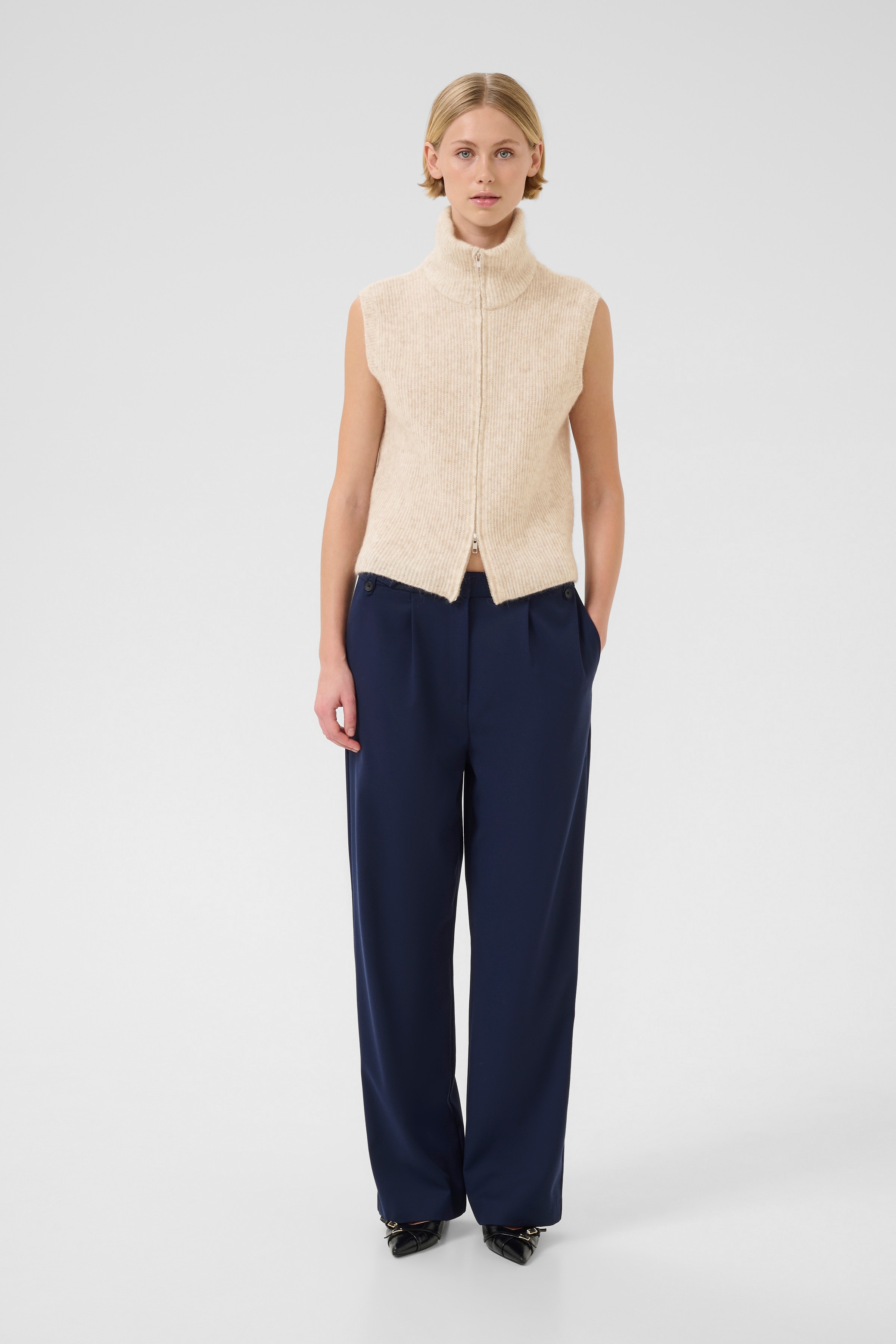 KBZelda Knitted zip vest LOOKBOOK FRONT 10105645-100306