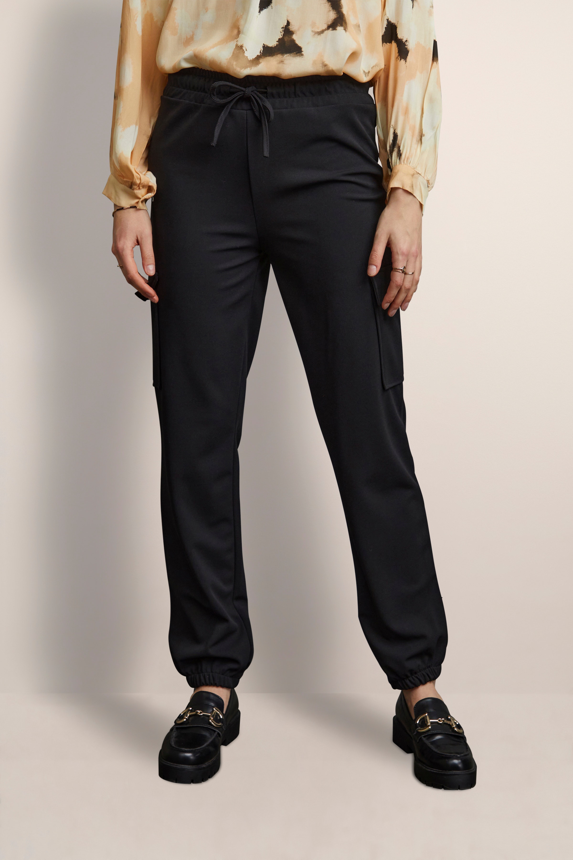 SBSCUB Trousers LOOKBOOK FRONT 22100044-10001