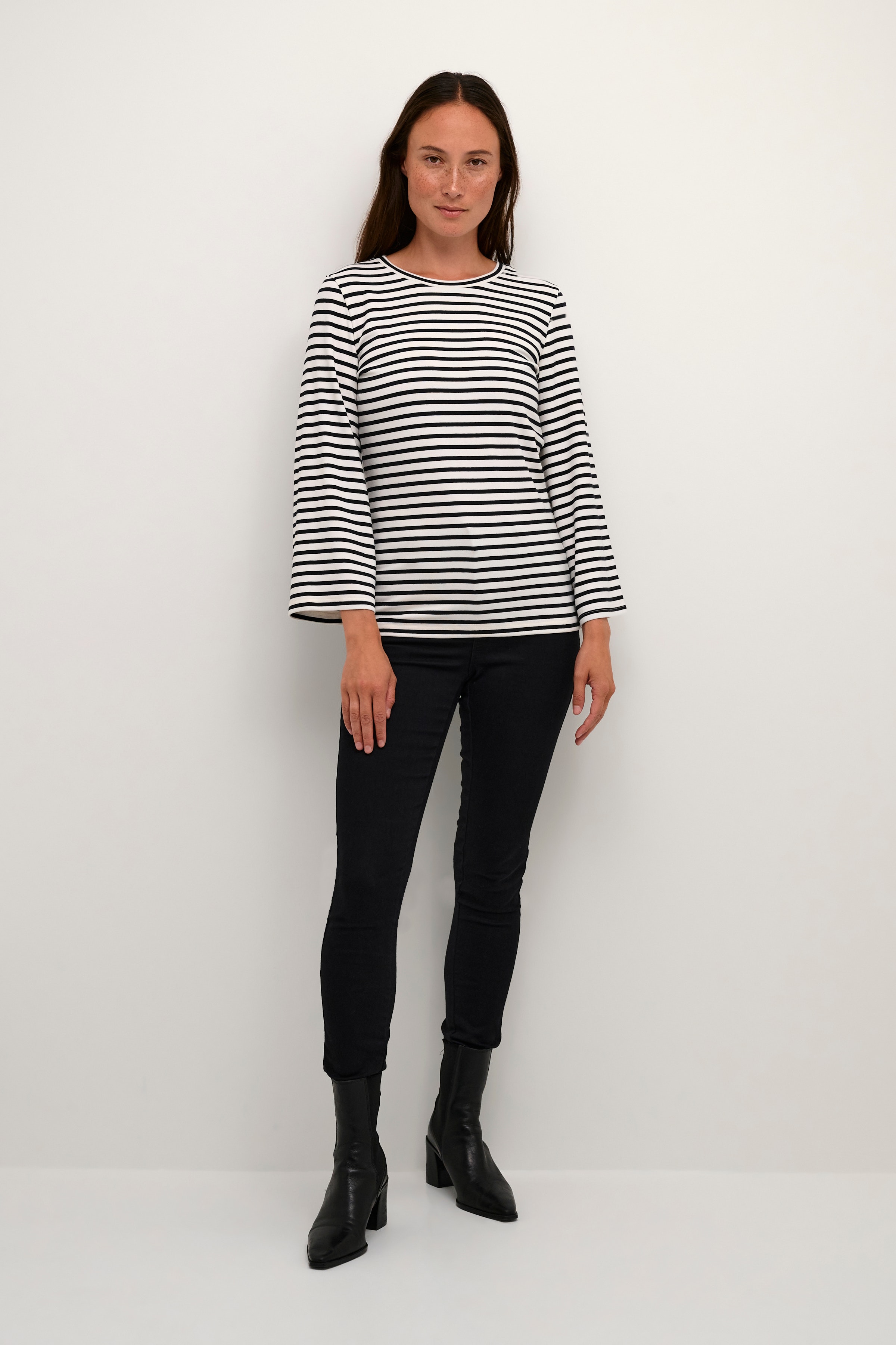 KAliddy T-shirt LOOKBOOK FRONT 10508480-105654