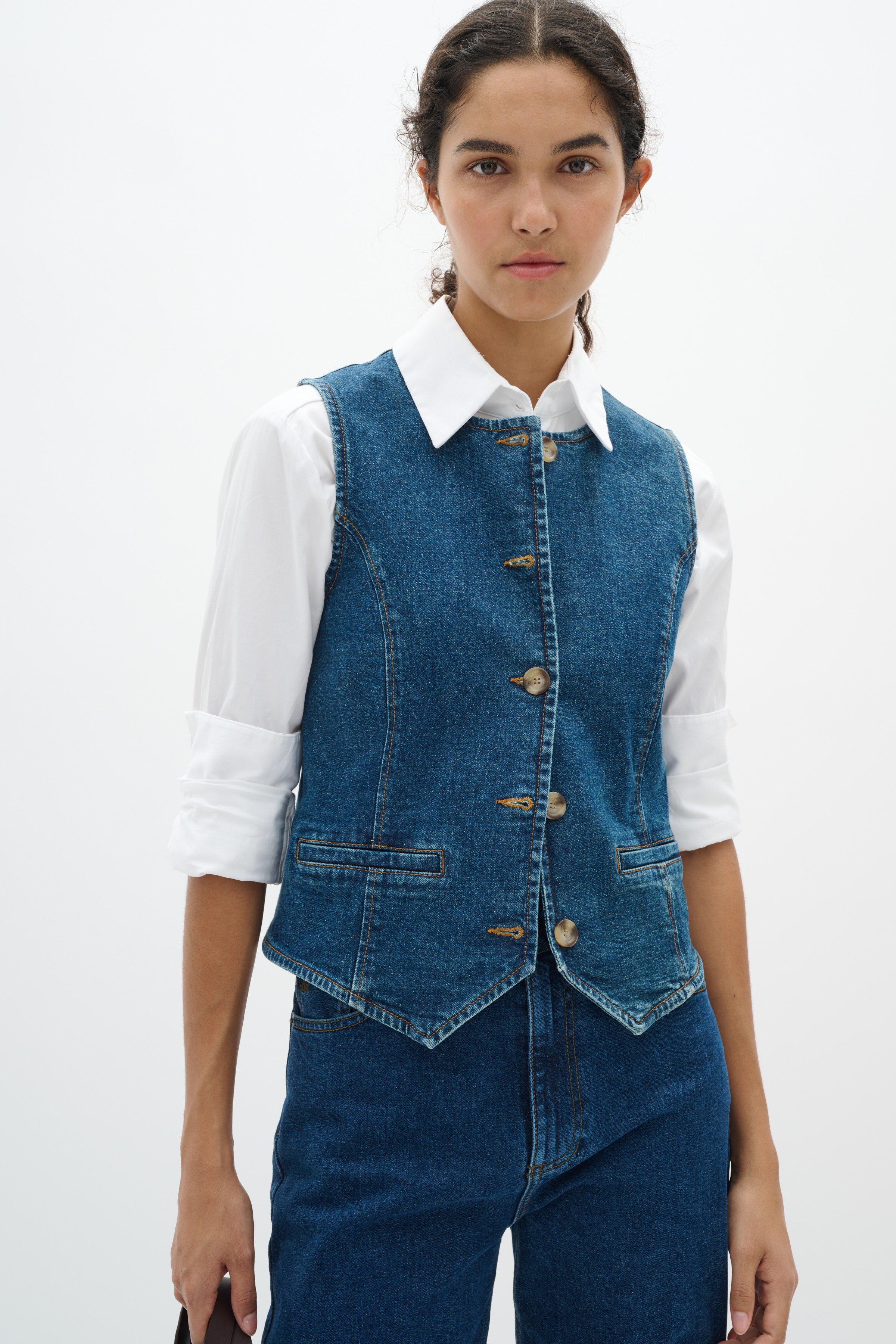 SalineIW Waistcoat LOOKBOOK FRONT 30110317-303349