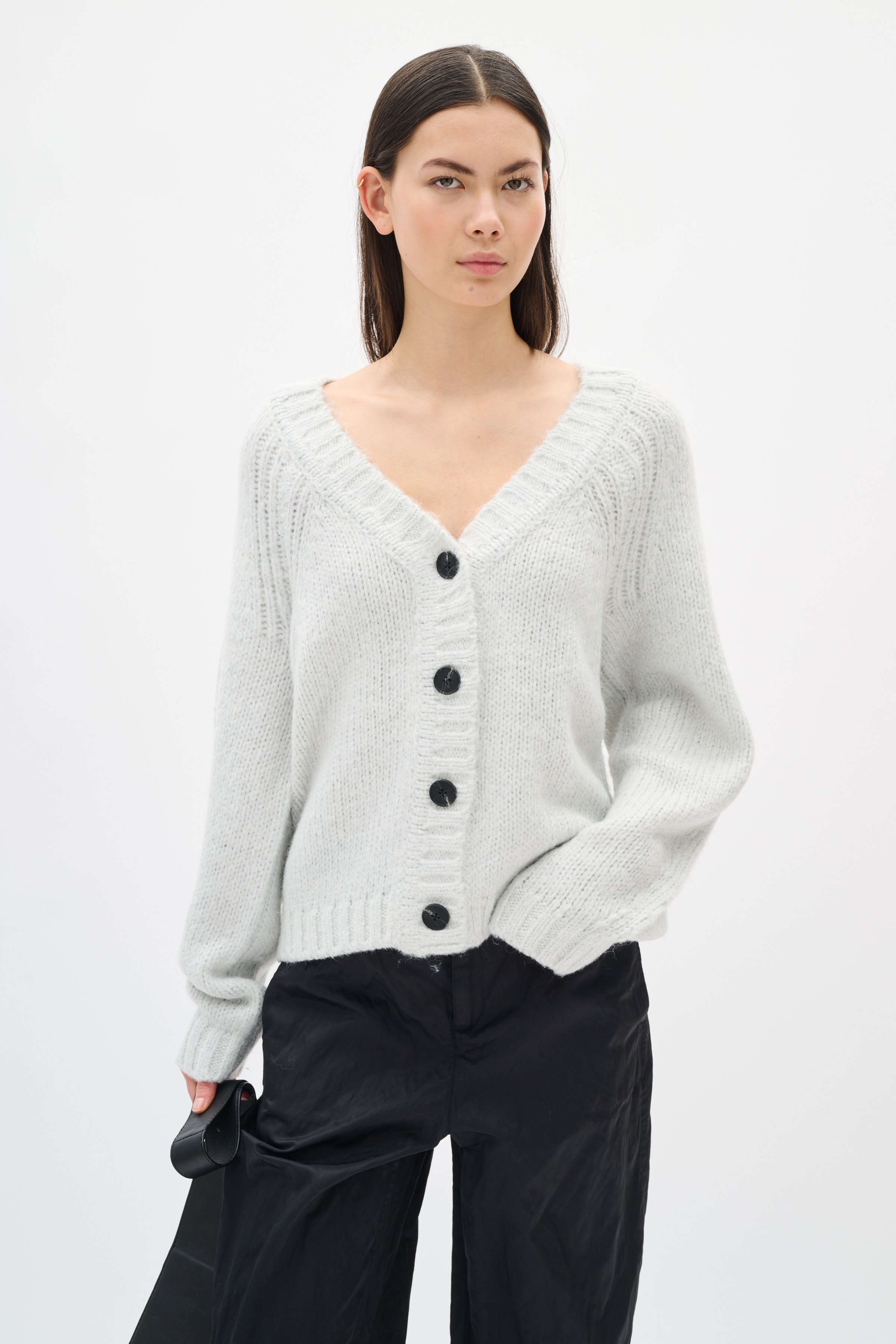 TROAIW Cardigan LOOKBOOK FRONT 30112051-110701