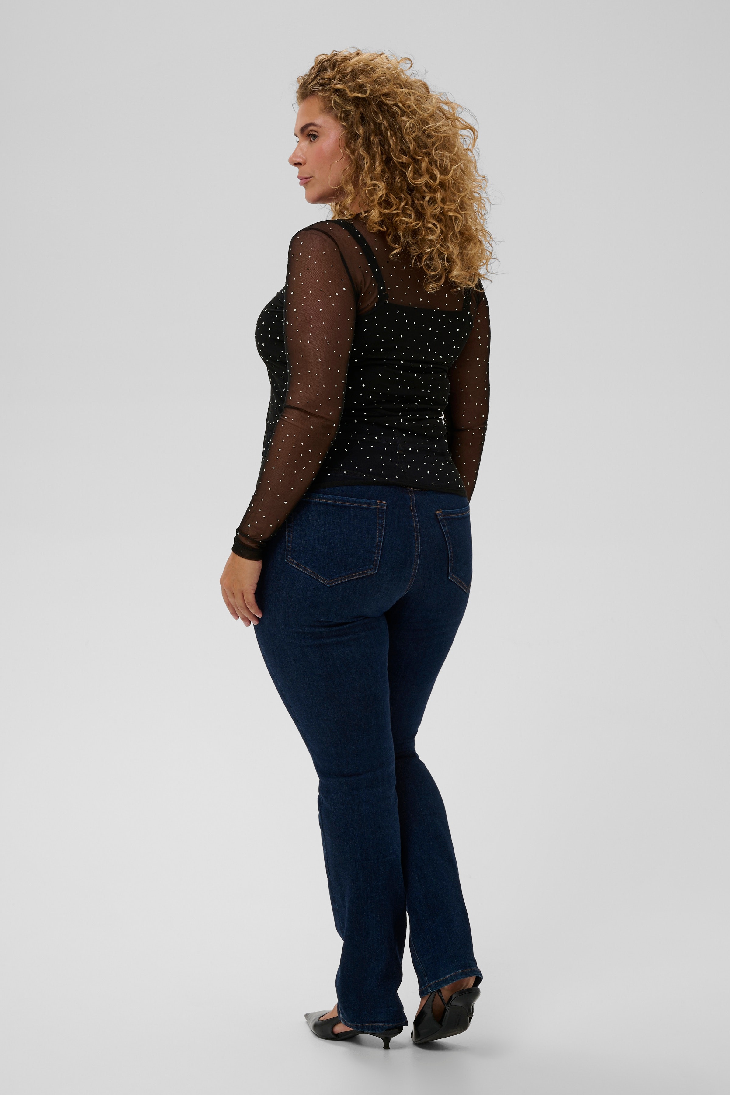 KCtina T-shirt LOOKBOOK FRONT 10583839-106822